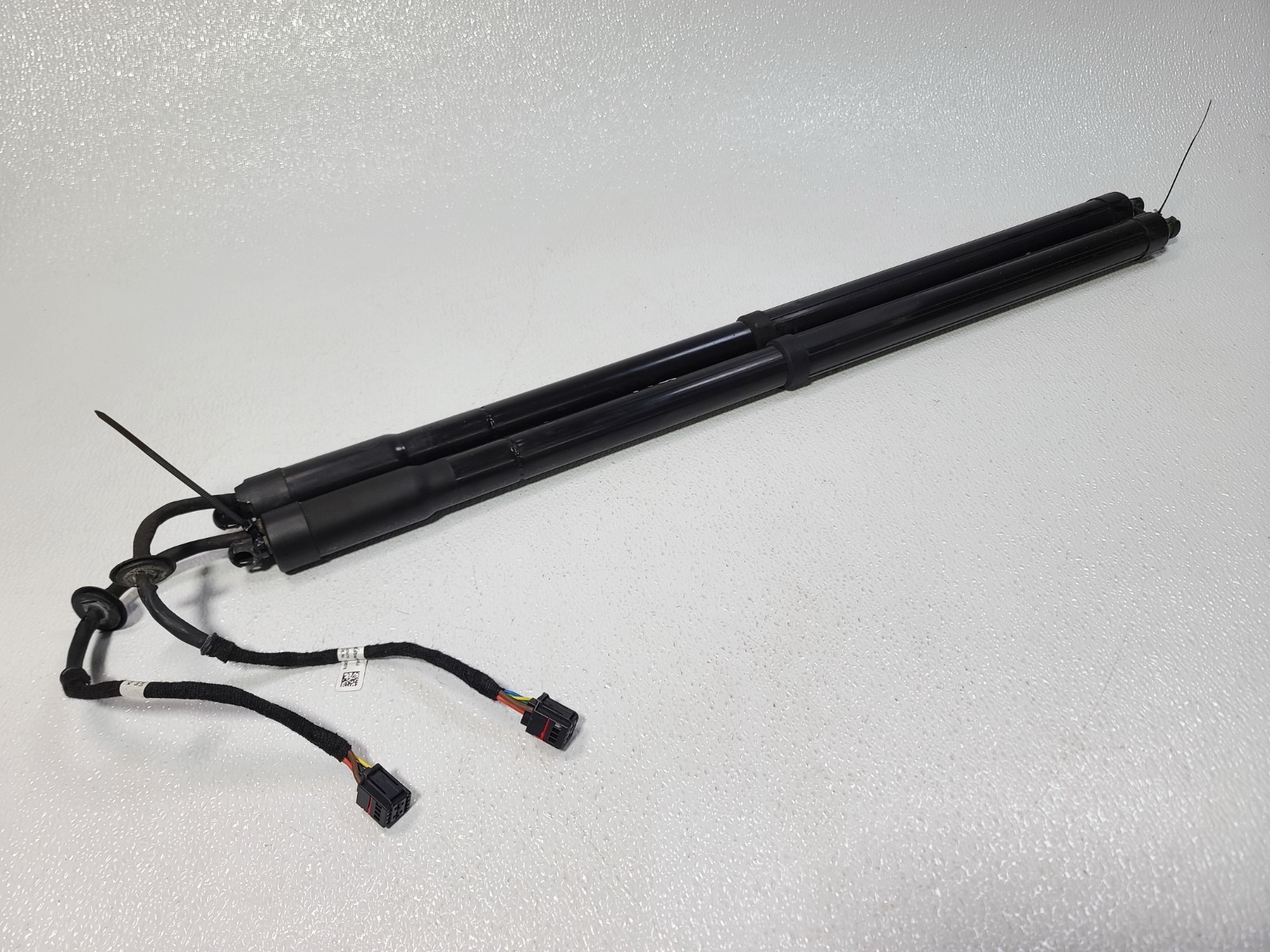 13-18 FORD C-MAX REAR LEFT LH & RIGHT RH TRUNK LID LIFT SUPPORT STRUR SET