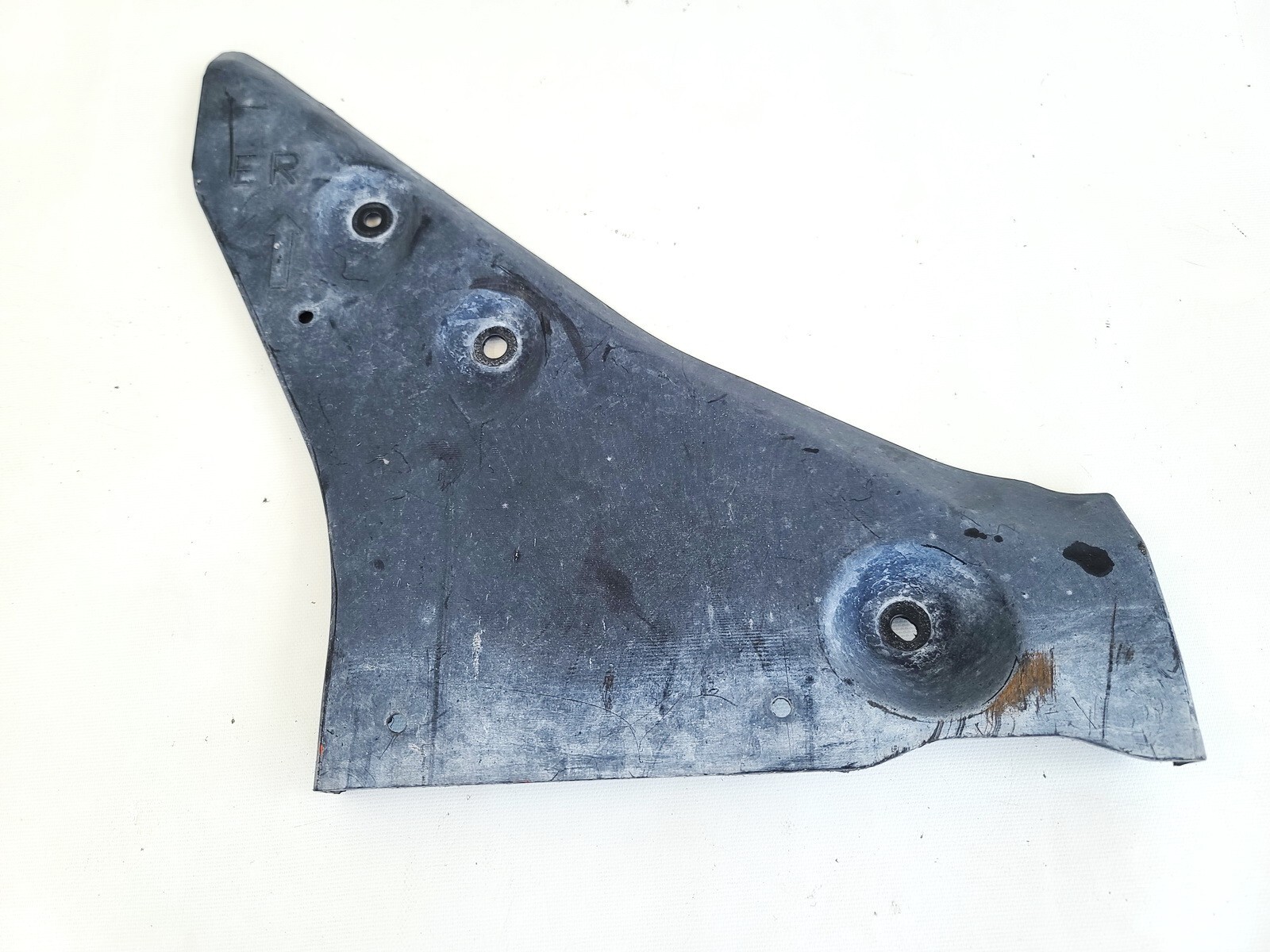 14-23 INFINITI Q50 Q60 REAR RH FLOOR SUBFRAME UNDERBODY MOUNT STAY BRACKET