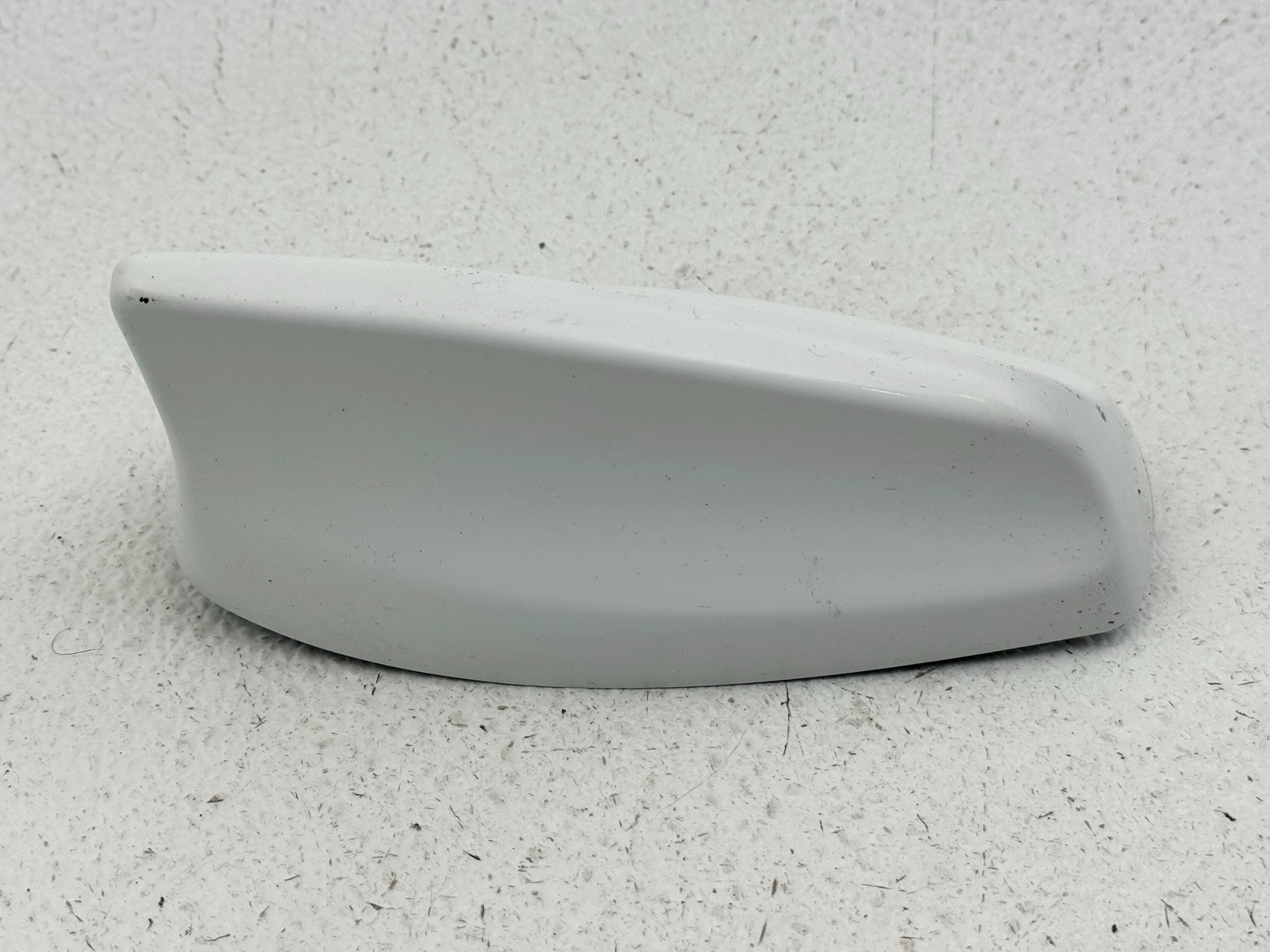 17-20 JAGUAR F-PACE OVERHEAD ROOF SHARK FIN RADIO NAVIGATION ANTENNA MODULE
