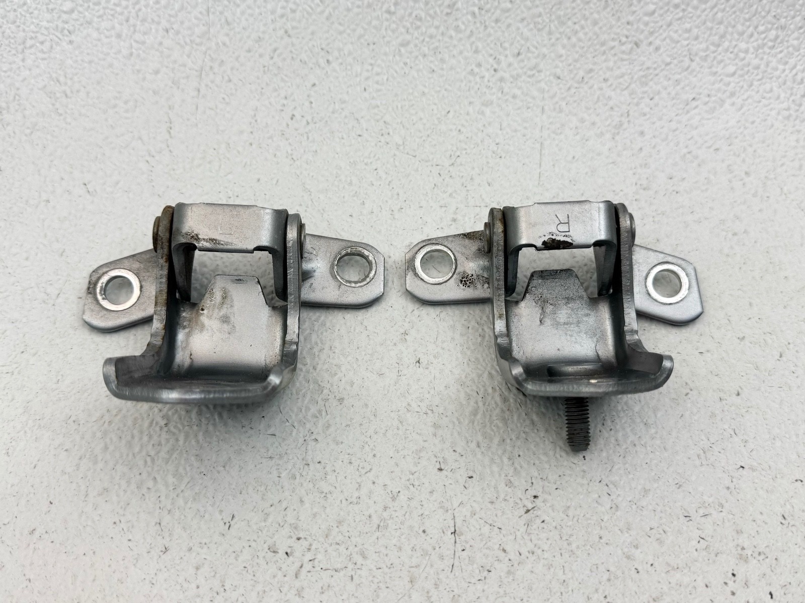 07-15 MAZDA CX-9 CX9 REAR RIGHT PASSENGER SIDE DOOR UPPER & LOWER HINGE SET