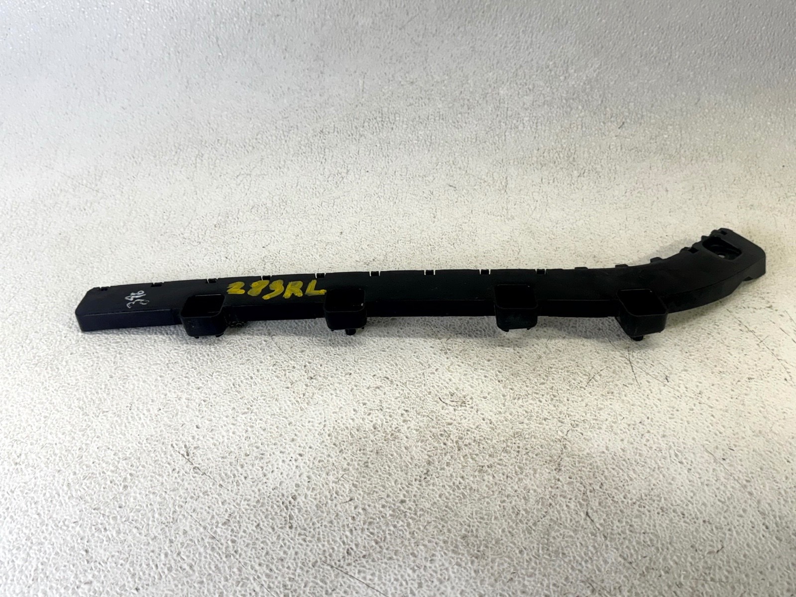13-20 INFINITI JX35 QX60 REAR LEFT LH SIDE BUMPER MOUNT BRACKET SUPPORT