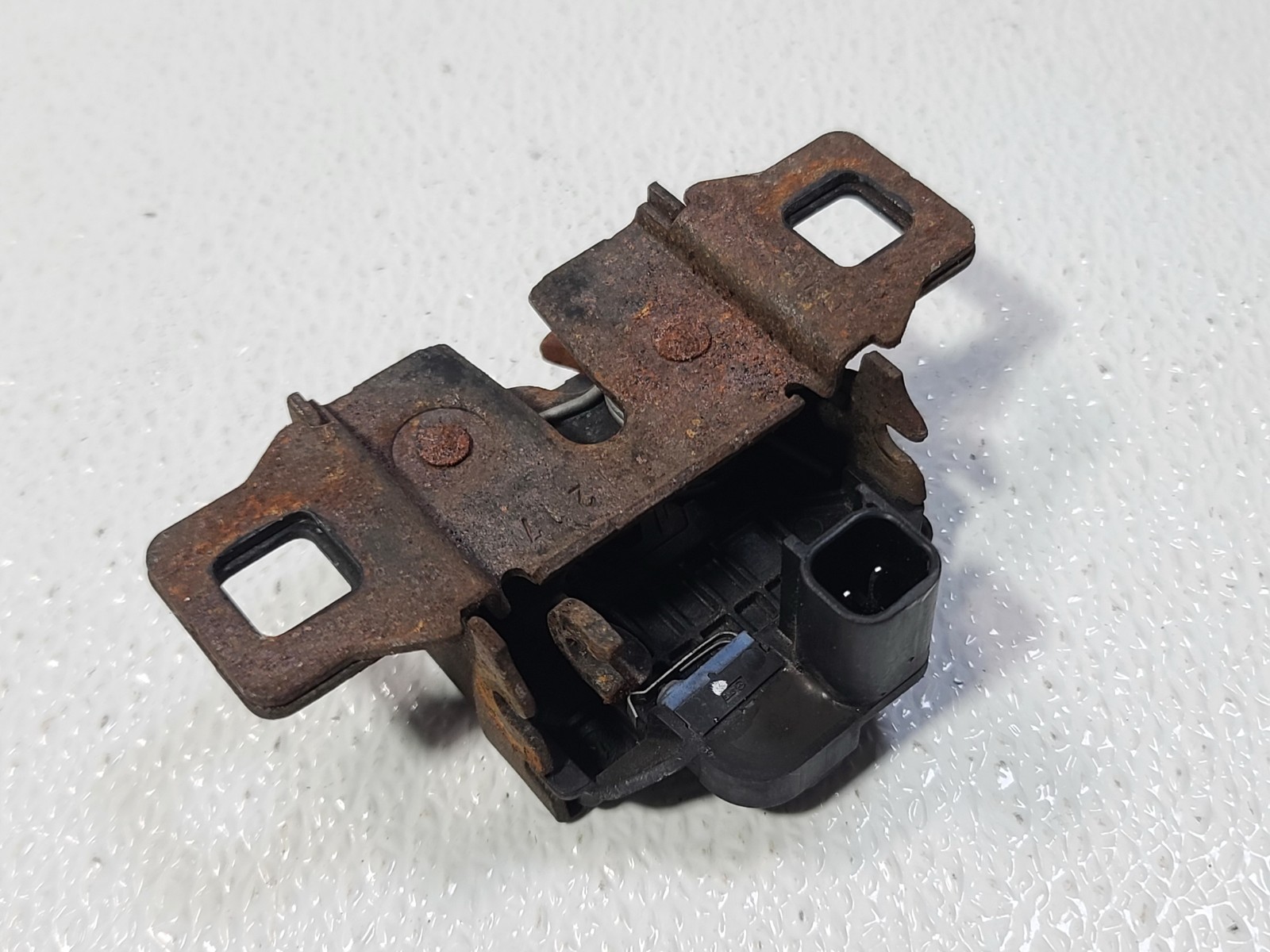 17-23 LAND ROVER DISCOVERY SPORT FRONT LEFT LH HOOD BONNET LOCK LATCH
