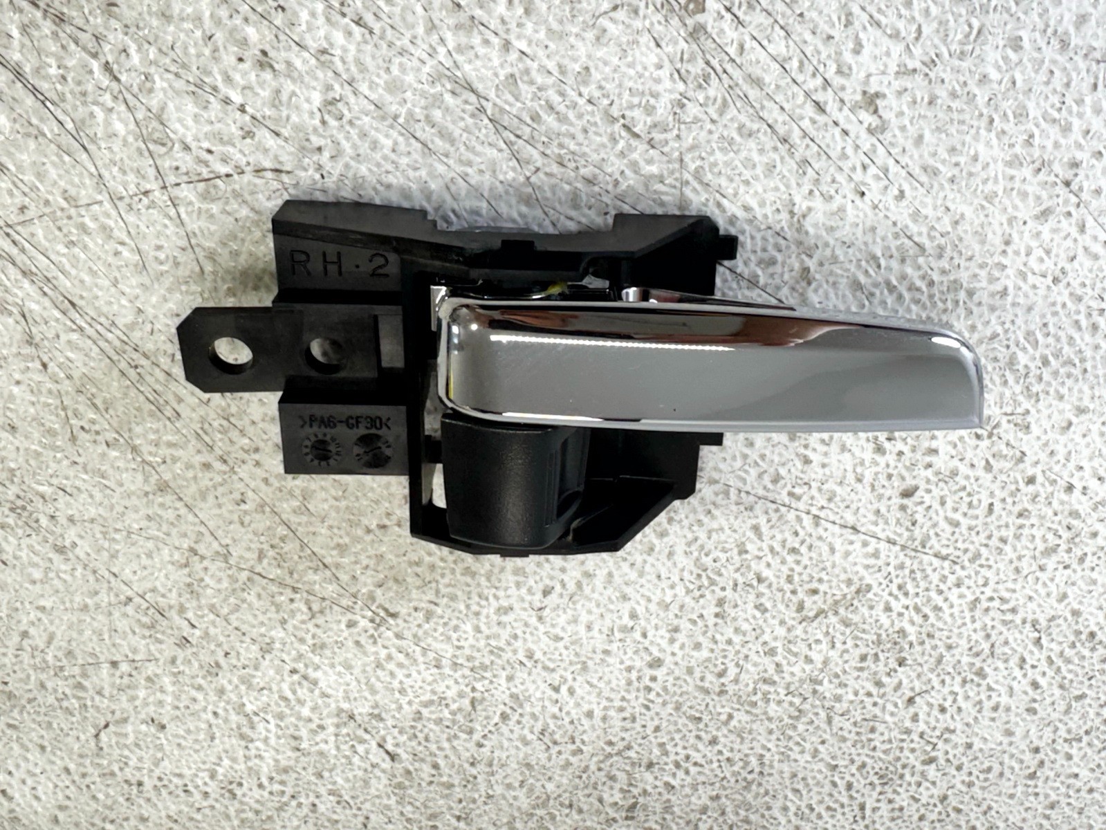 14-20 MITSUBISHI OUTLANDER REAR RIGHT RH PASS SIDE INTERIOR DOOR HANDLE