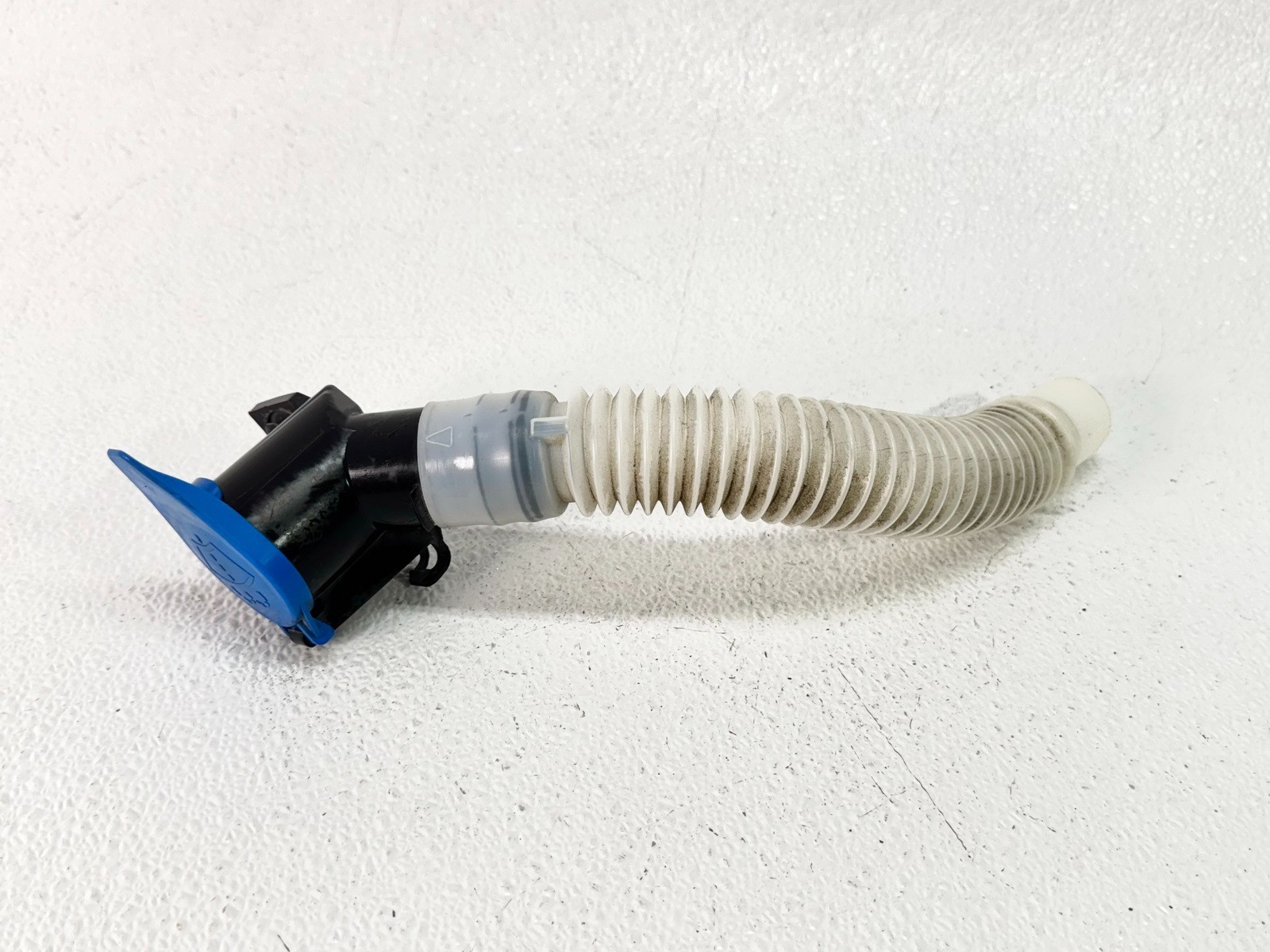 17-20 JAGUAR F-PACE WINDSHIELD WIPER WASHER FLUID RESERVOIR FILLER NECK