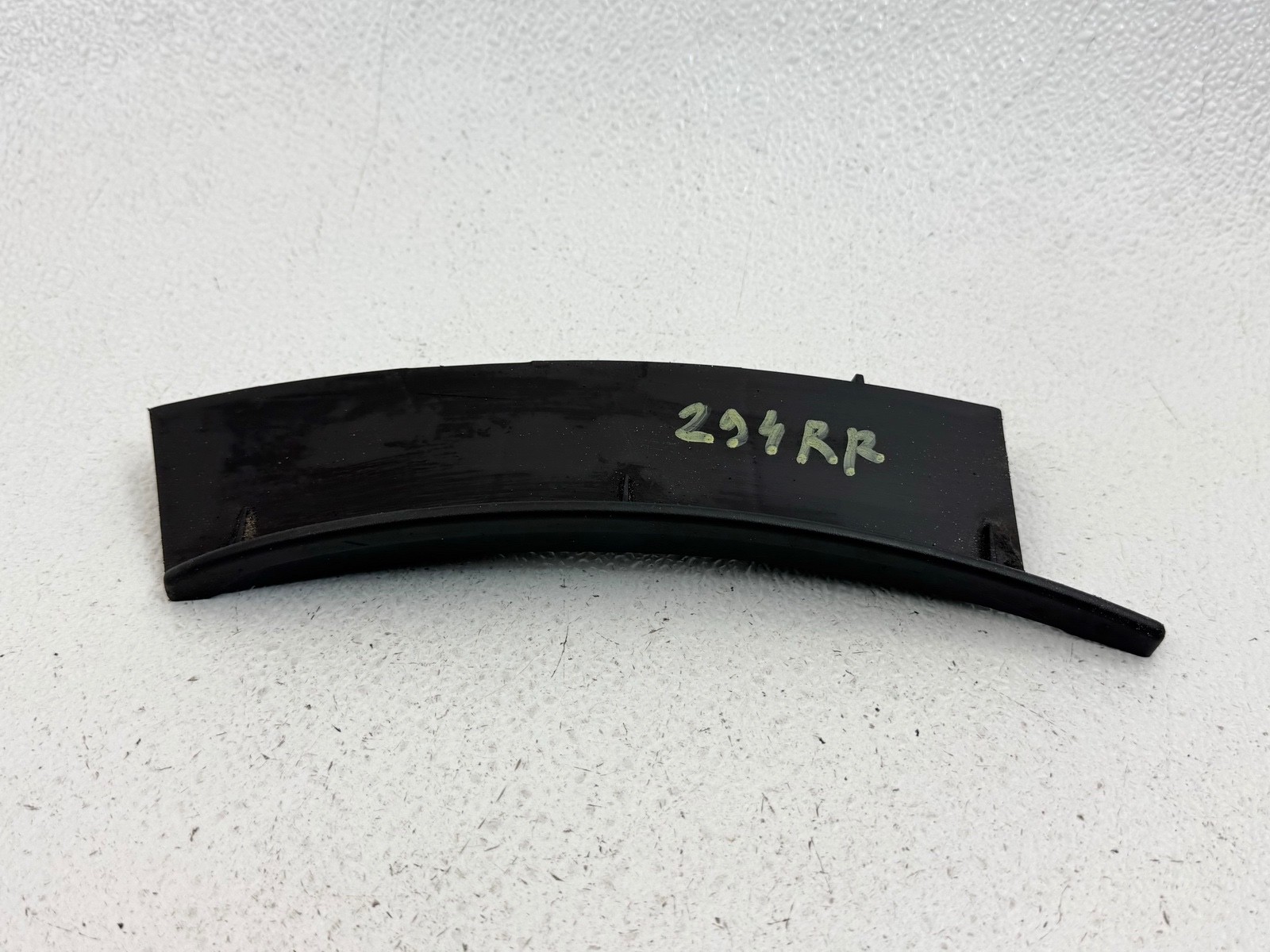 17-20 JAGUAR F-PACE REAR RIGHT PASS SIDE BUMPER COVER PANEL TRIM BRACKET
