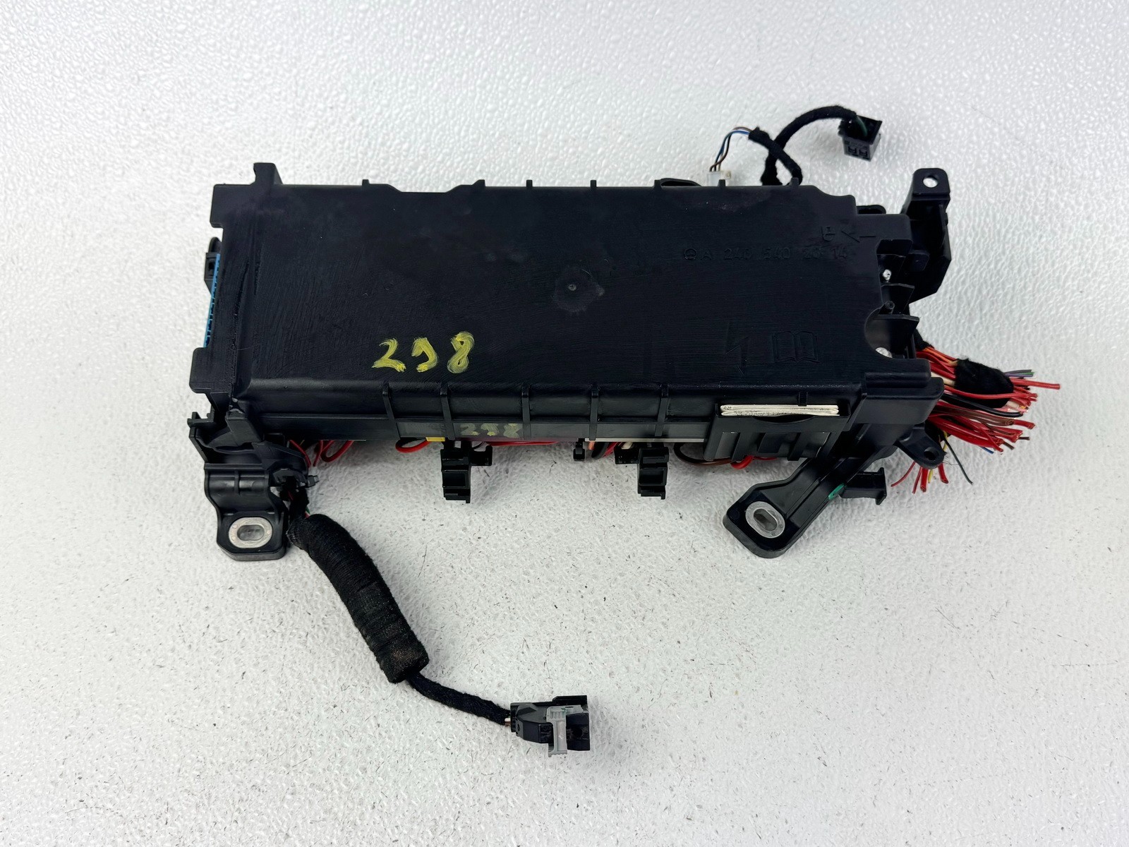 17-19 INFINITI QX30 DASH CABIN INTERIOR FUSE RELAY JUNCTION BOX