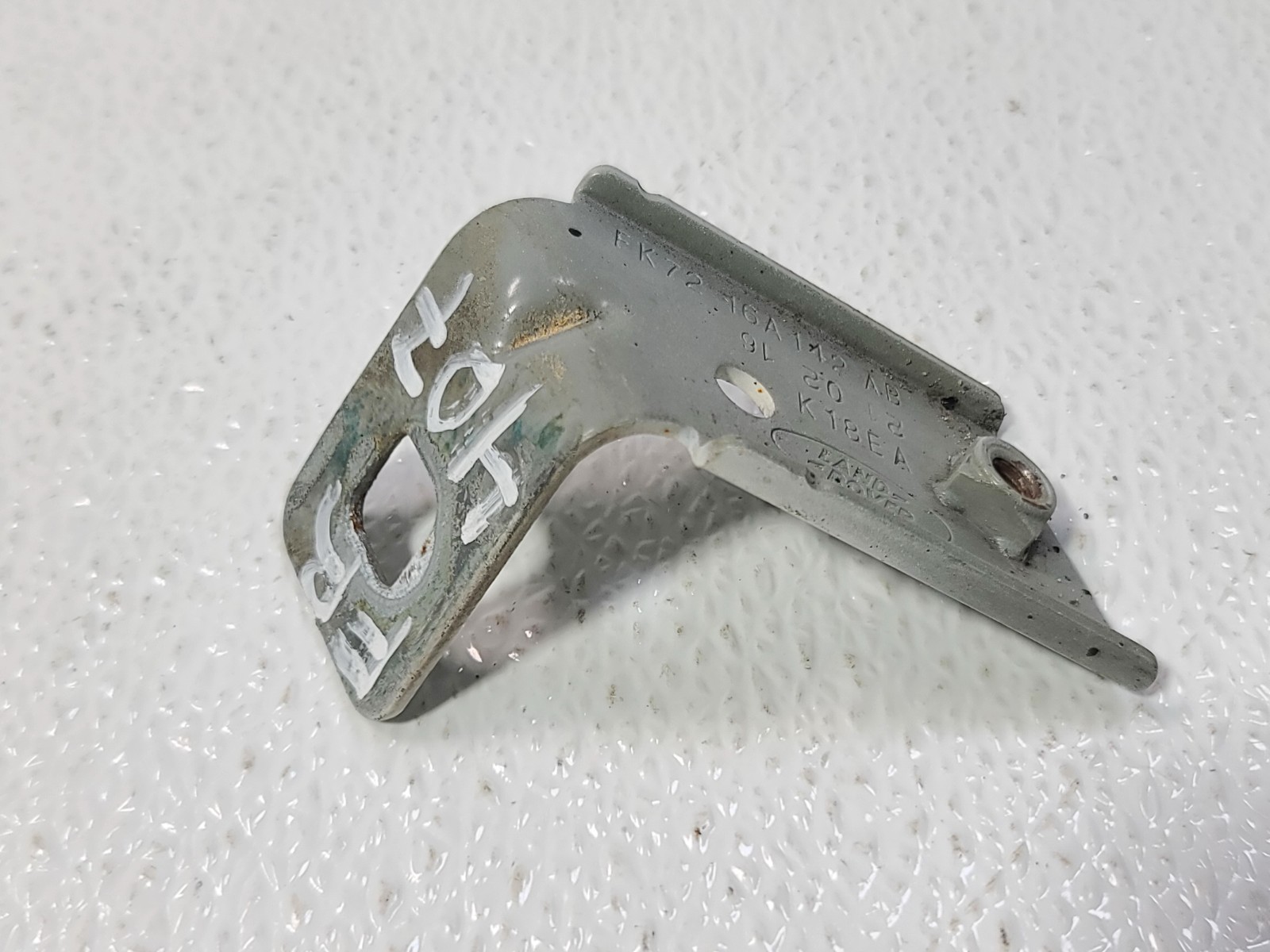 15-23 LAND ROVER DISCOVERY SPORT FRONT RIGHT RH PASS FENDER MOUNT BRACKET
