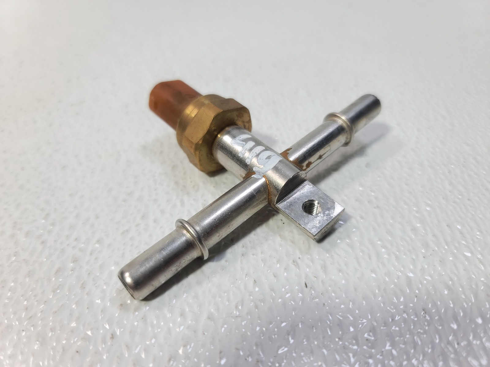 17-23 LAND ROVER DISCOVERY SPORT SUPERCHARGED FUEL GAS PRESSURE SENSOR