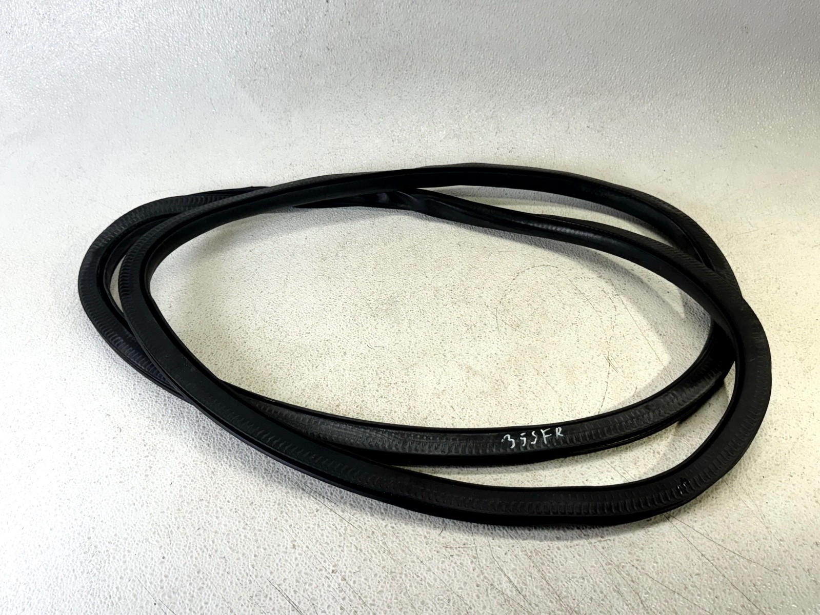 13-20 FORD FUSION FRONT RIGHT RH PASS SIDE DOOR WEATHERSTRIP SEAL RUBBER