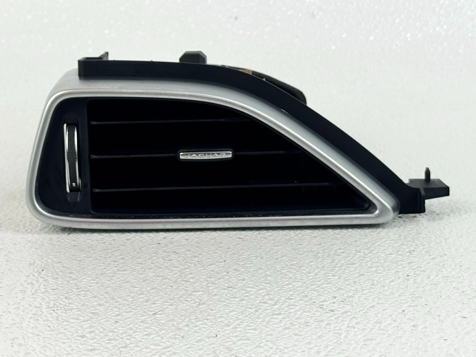 17-20 JAGUAR XE F-PACE DASHBOARD FRONT LEFT LH A/C HVAC HEATER VENT GRILLE
