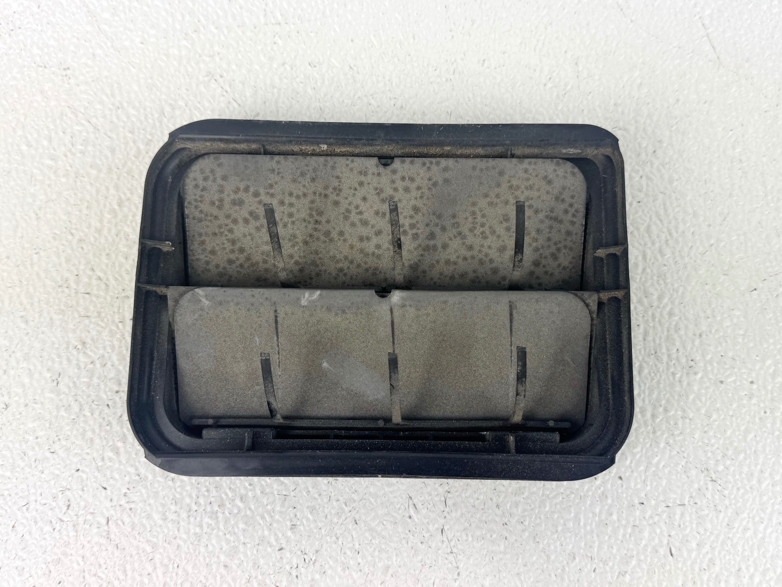 15-23 INFINITI Q50 QX50 REAR LEFT SIDE DRAFTER QUARTER PRESSURE AIR VENT