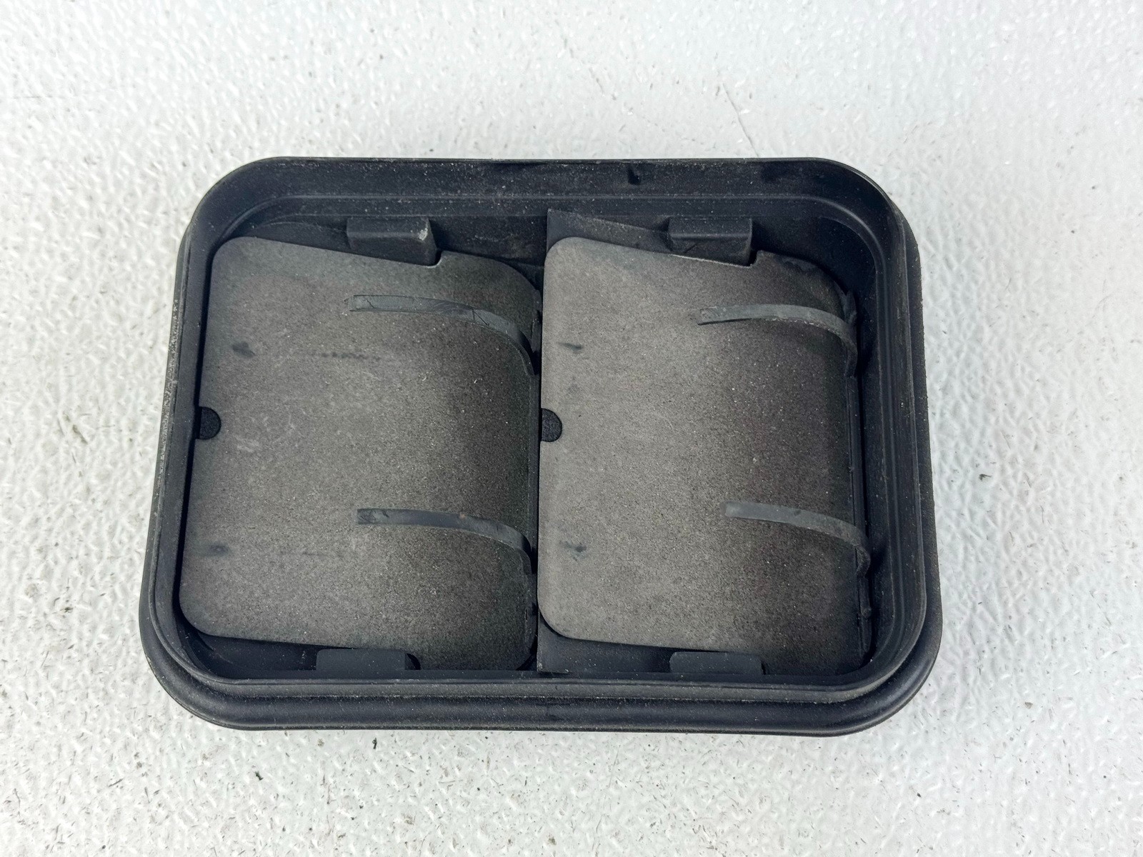 14-23 INFINITI Q50 REAR RIGHT RH PASS SIDE QUARTER PANEL AIR DRAFTER VENT