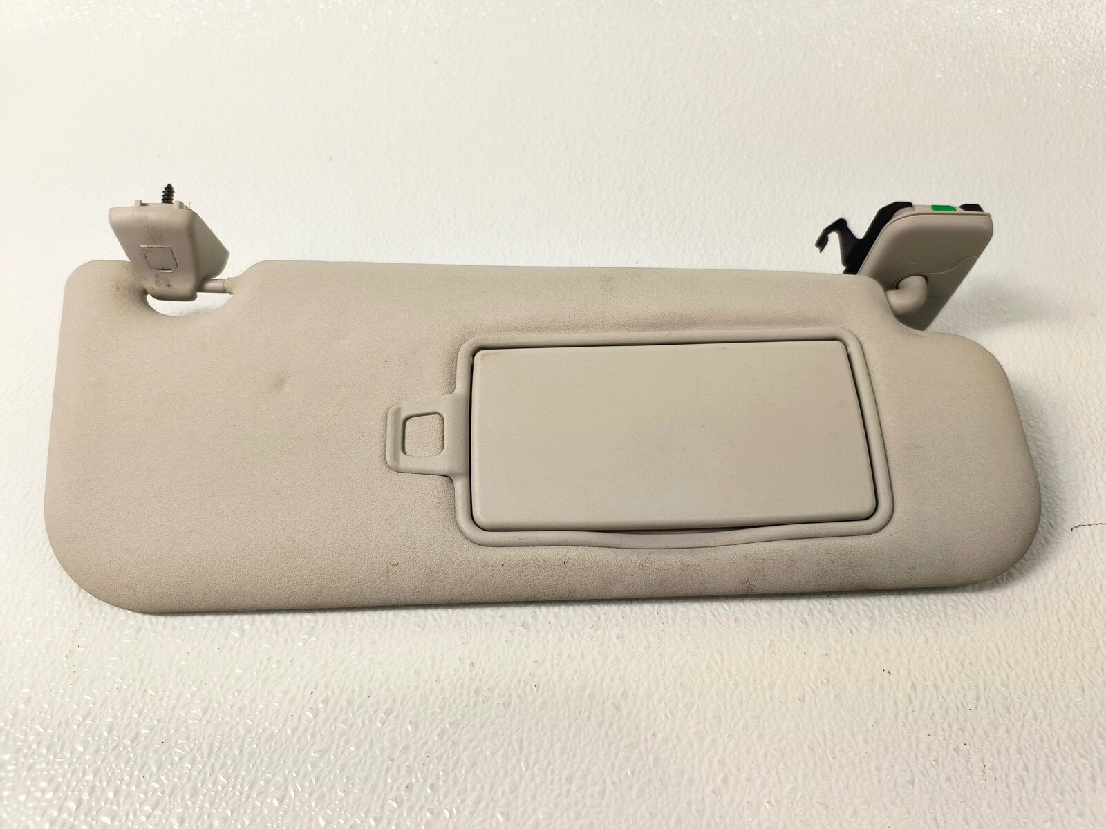 17-20 JAGUAR XE FRONT RIGHT RH PASS SIDE SUNVISOR SUN VISOR SHADE COVER TRIM