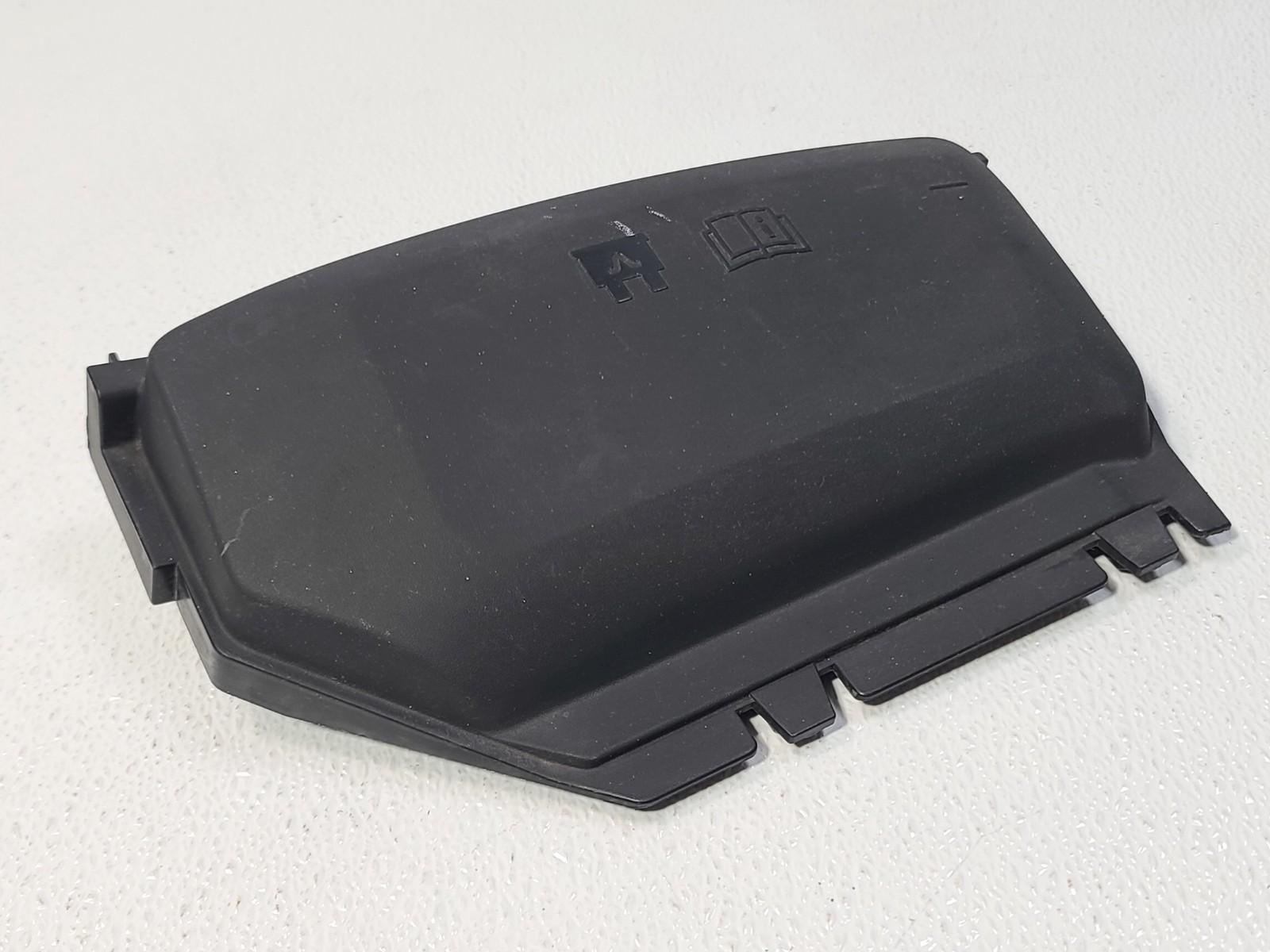16-19 LAND ROVER DISCOVERY SPORT ENGINE FUSE RELAY JUNCTION BOX COVER