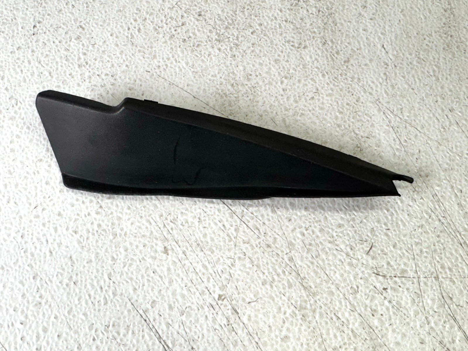 16-23 MAZDA CX-9 CX9 FRONT RIGHT RH SIDE FENDER MOLDING END CAP PANEL COVER