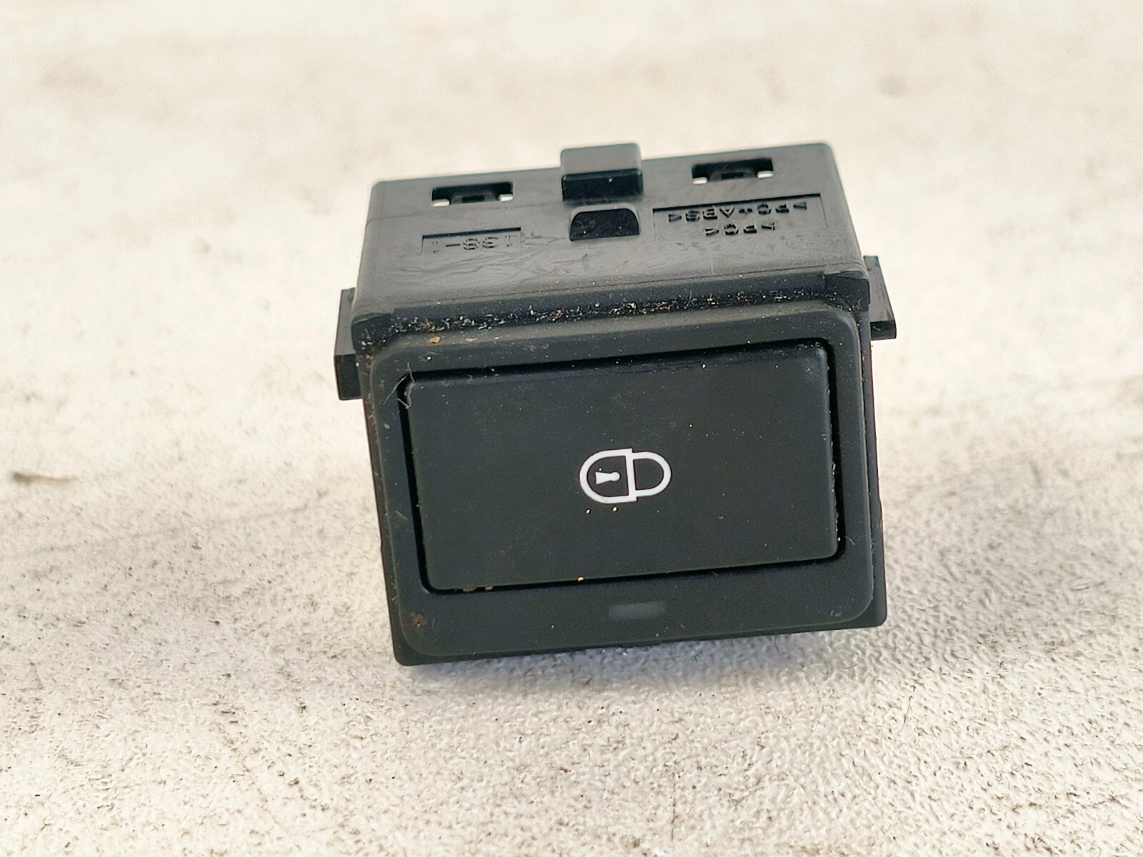 15-19 LAND ROVER DISCOVERY SPORT REAR LEFT DOOR LOCK UNLOCK SWITCH BUTTON