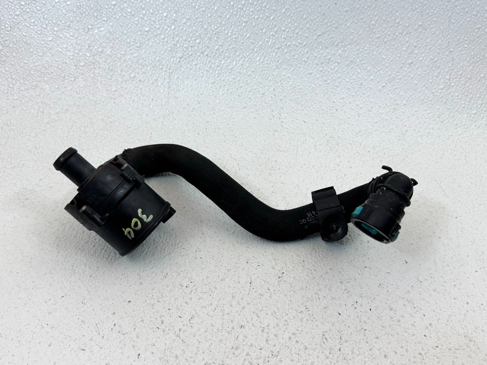 17-20 JAGUAR F-PACE ENGINE COOLING AUXILIARY ELECTRIC WATER PUMP TUBE PIPE