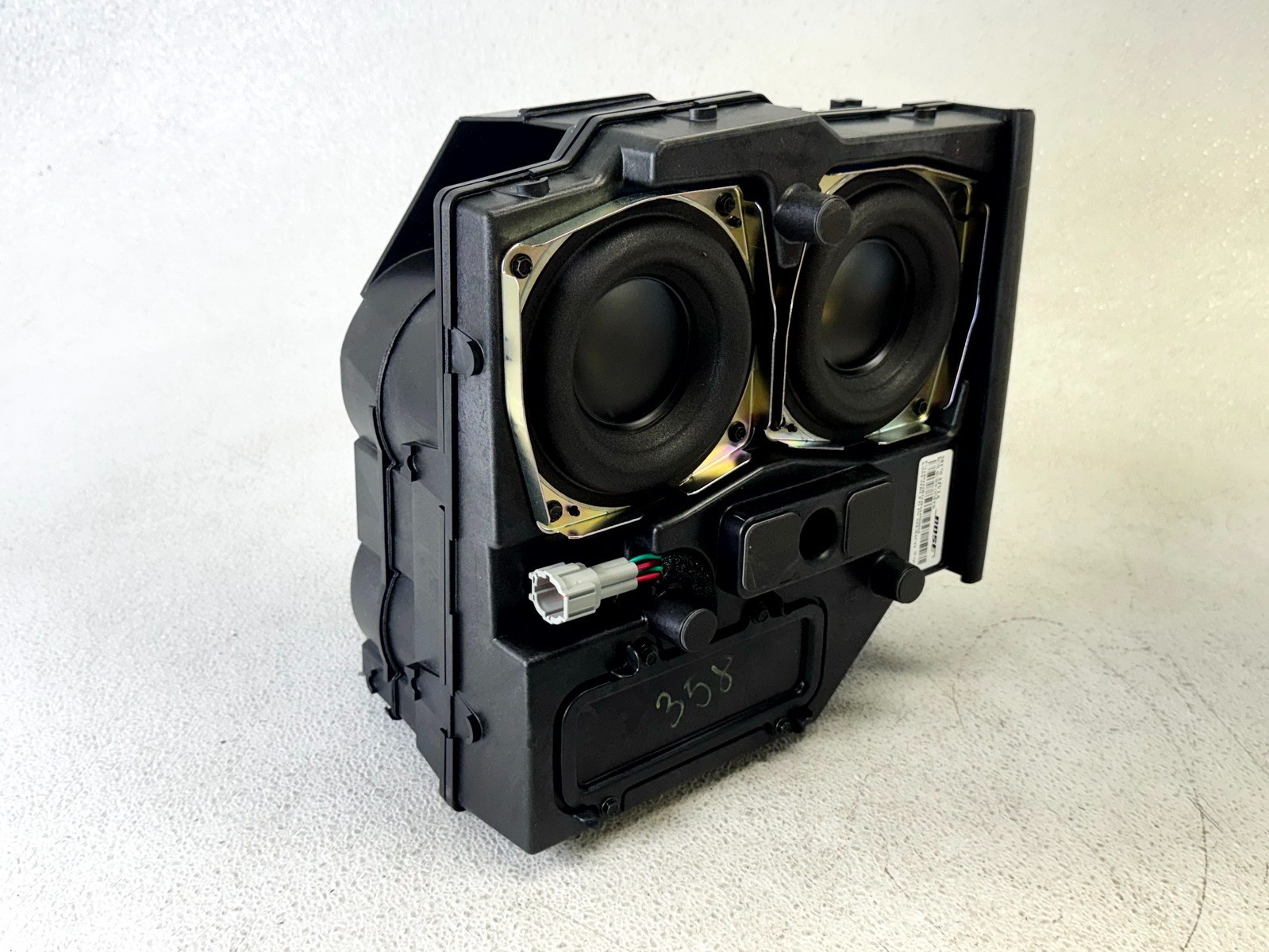 14-20 INFINITI QX60 REAR TRUNK SUBWOOFER BOSE AUDIO SPEAKER BOX MODULE