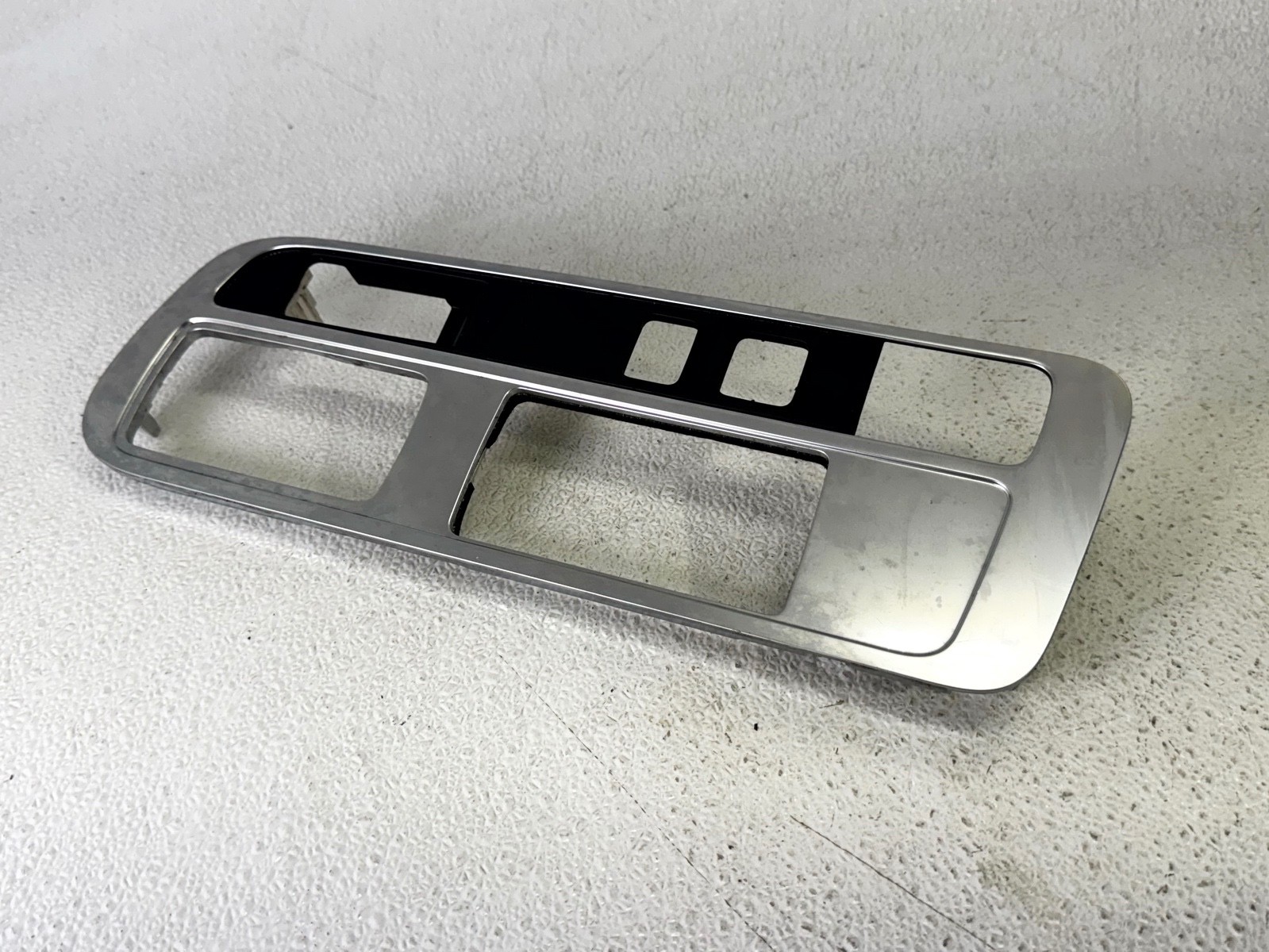 22-25 INFINITI QX60 CENTER CONSOLE GEAR SHIFTER BEZEL TRIM PANEL COVER