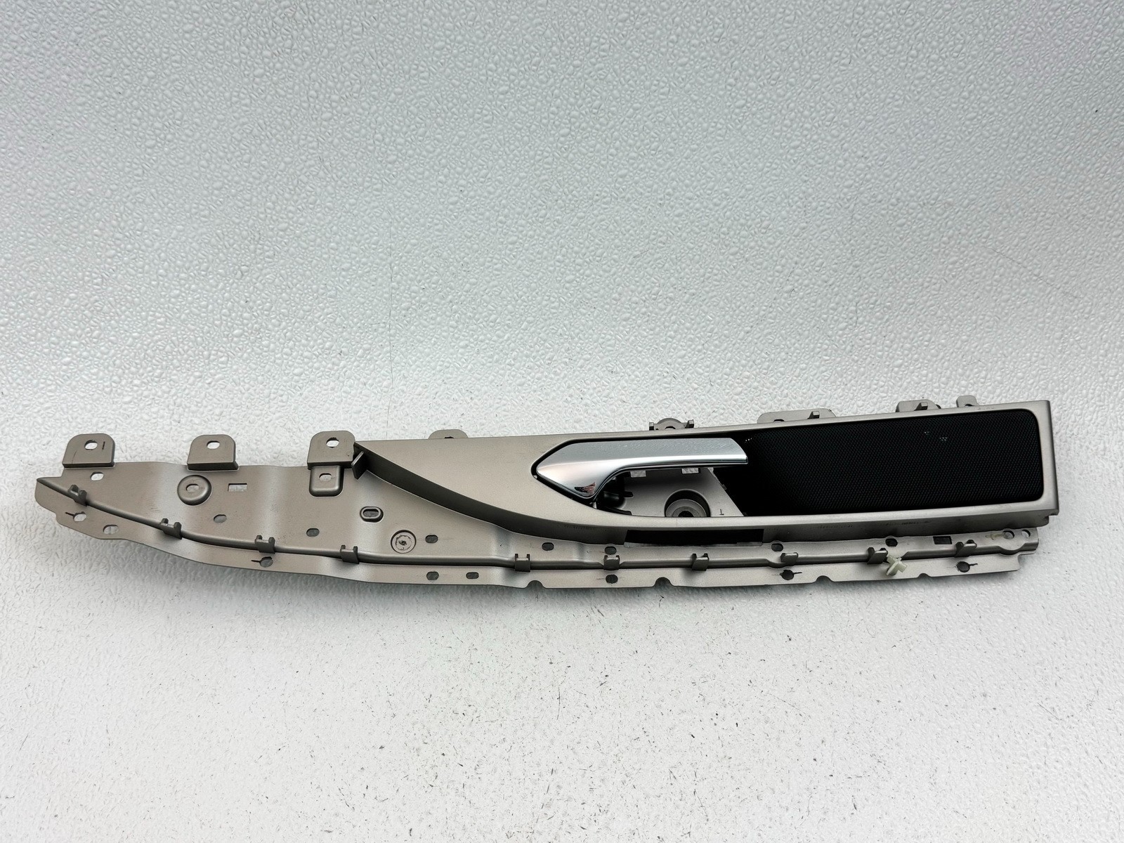 13-16 LINCOLN MKZ REAR RIGHT RH PASS SIDE INTERIOR DOOR HANDLE TRIM BEZEL