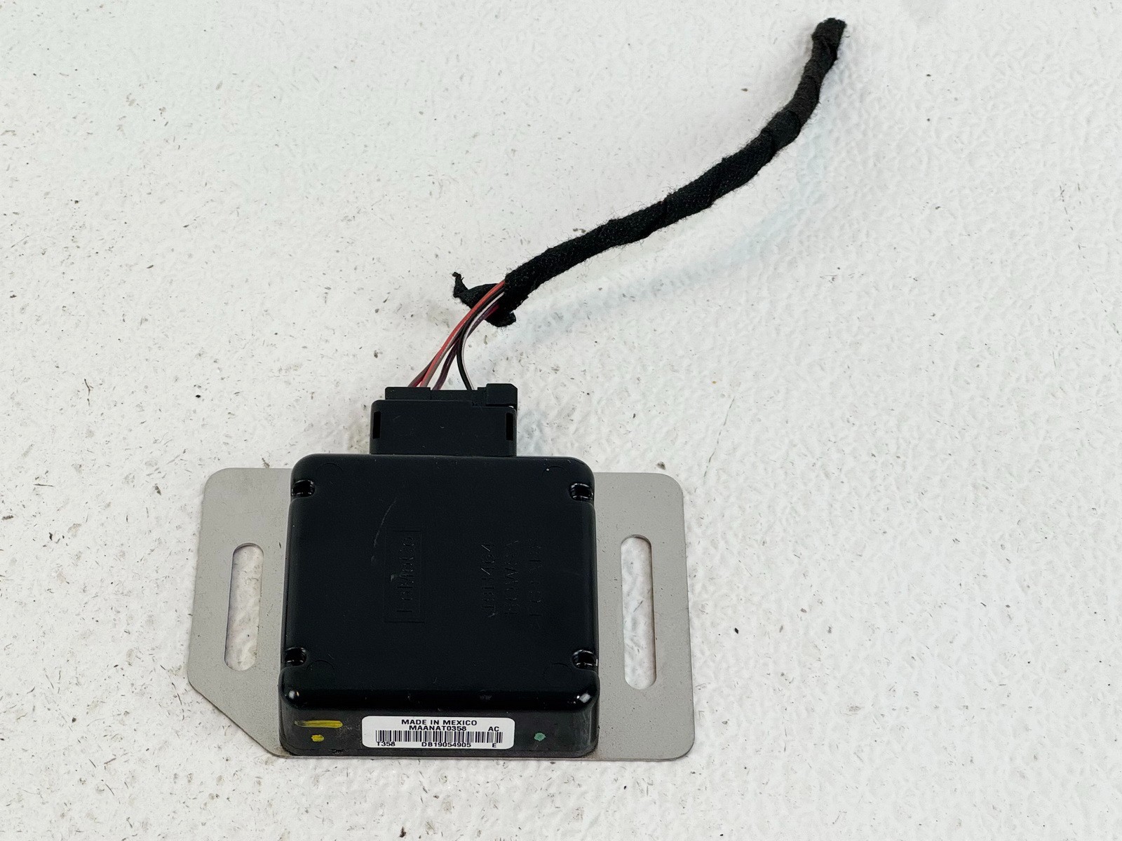 12-18 FORD FOCUS GPS POSITIONING & NAVIGATION ANTENNA CONTROL MODULE