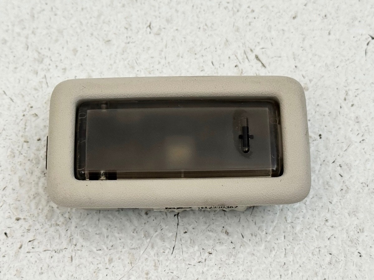 17-20 JAGUAR F-PACE INTERIOR REAR BACK SEAT ROOF READING LIGHT LAMP