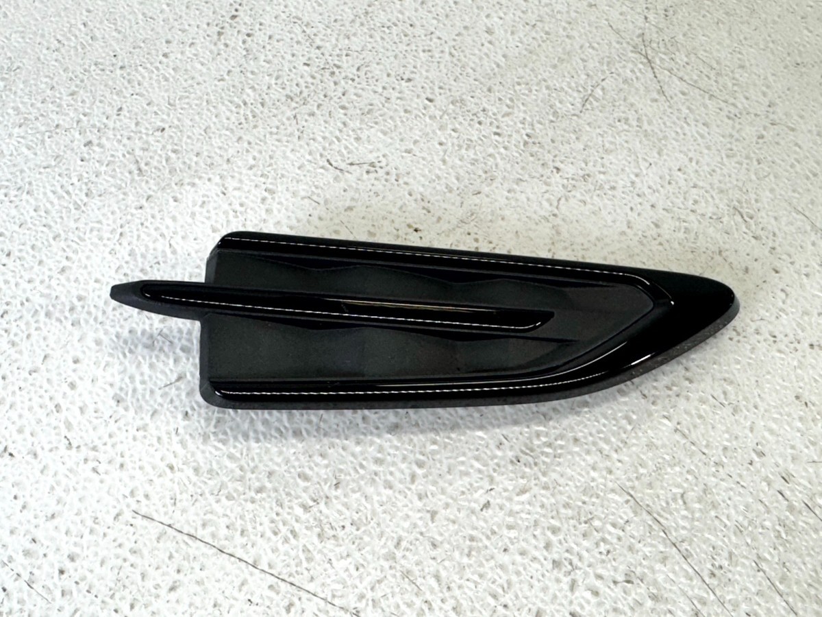 17-19 FORD ESCAPE FRONT RIGHT RH PASS SIDE FENDER MOLDING TRIM COVER PANEL