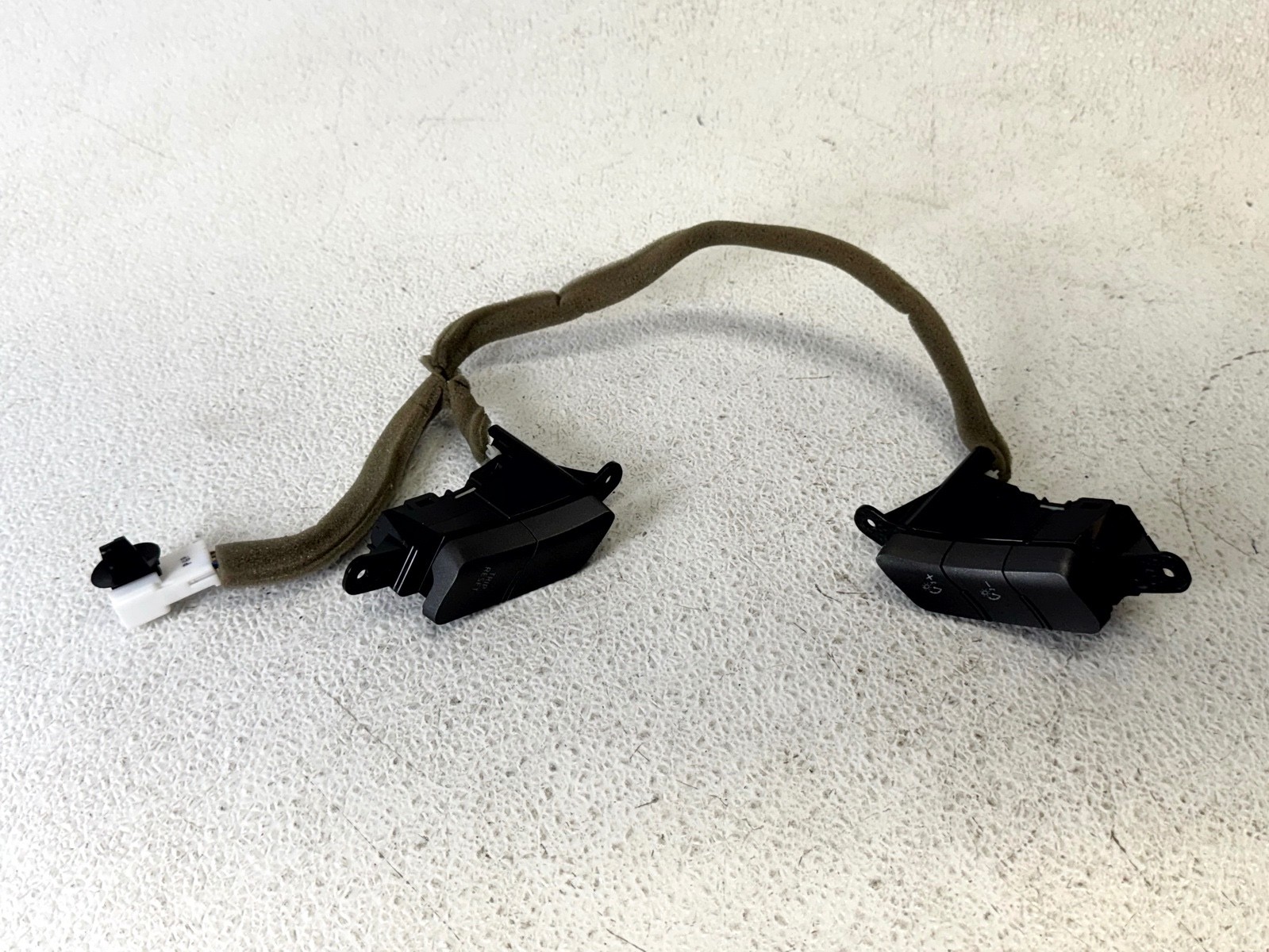 14-20 INFINITI QX60 DASHBOARD STEERING WHEEL CONTROL SWITCH BUTTON