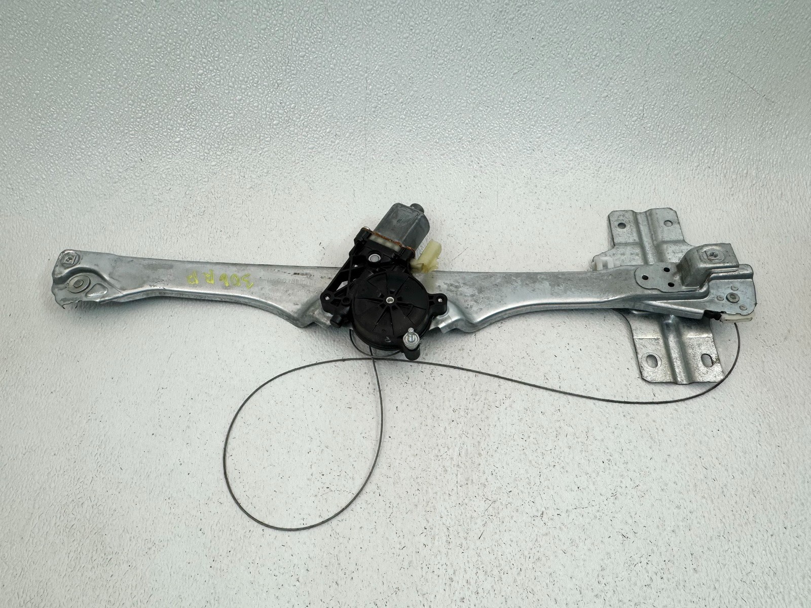13-17 GMC ACADIA LIMITED REAR RIGHT RH SIDE DOOR WINDOW REGULATOR W / MOTOR