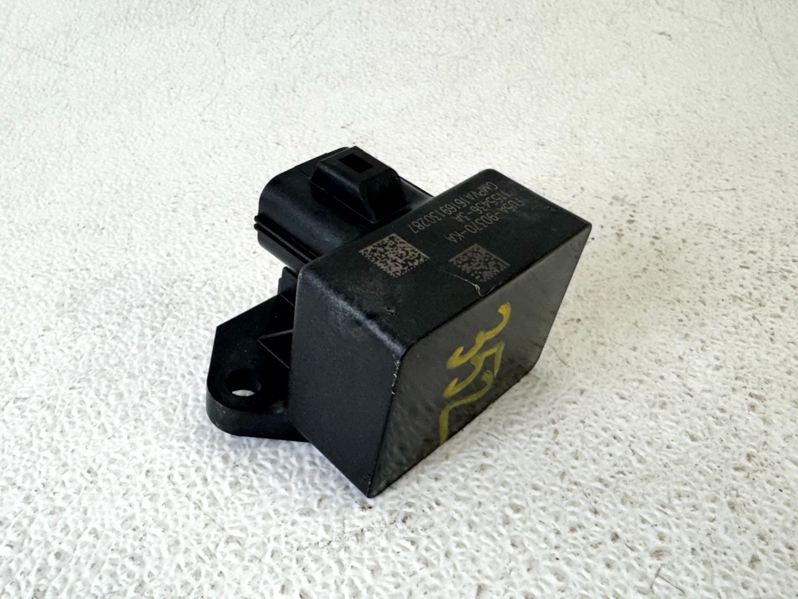 17-19 FORD ESCAPE FUEL PUMP COMPUTER CONTROL MODULE