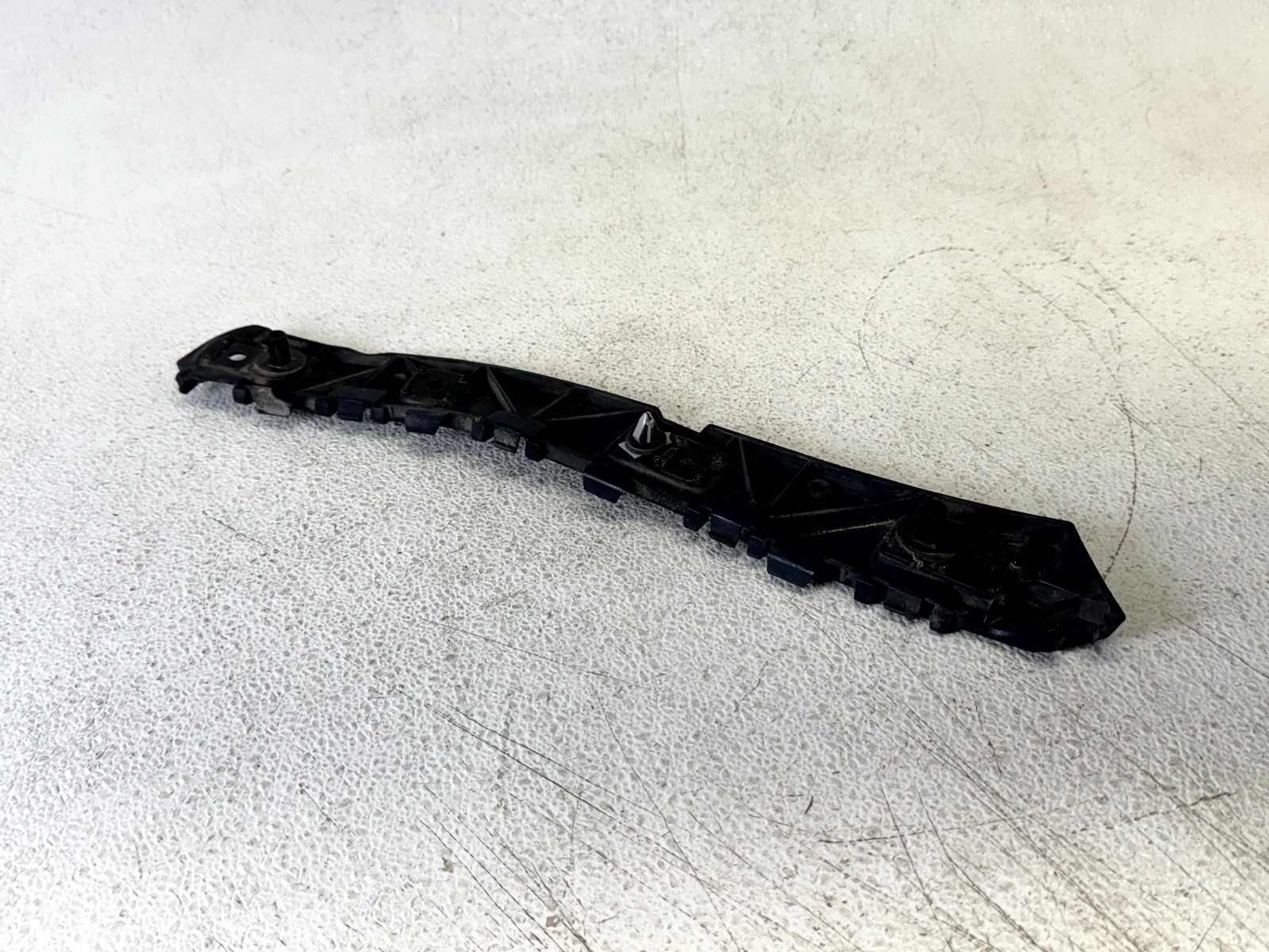 13-19 FORD ESCAPE REAR LEFT LH DRIVER SIDE BUMPER SUPPORT MOUNT BRACKET
