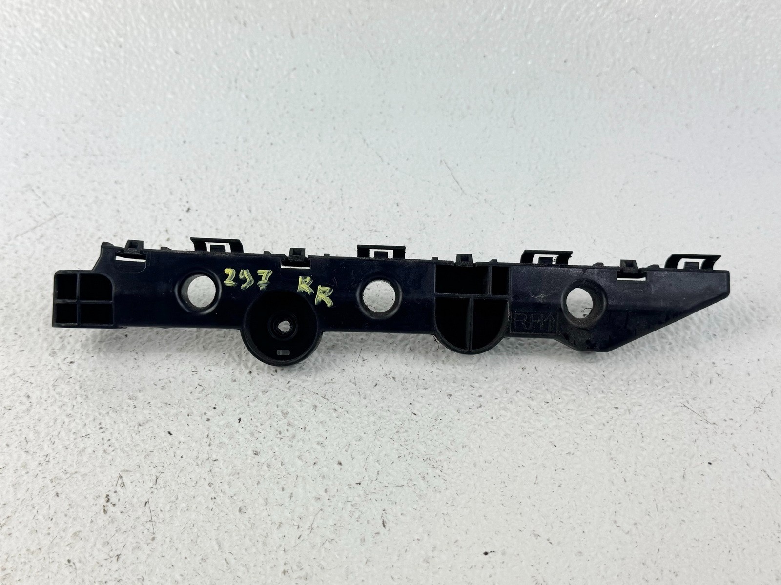 14-23 INFINITI Q50 REAR RIGHT RH PASS SIDE BUMPER SUPPORT MOUNT BRACKET