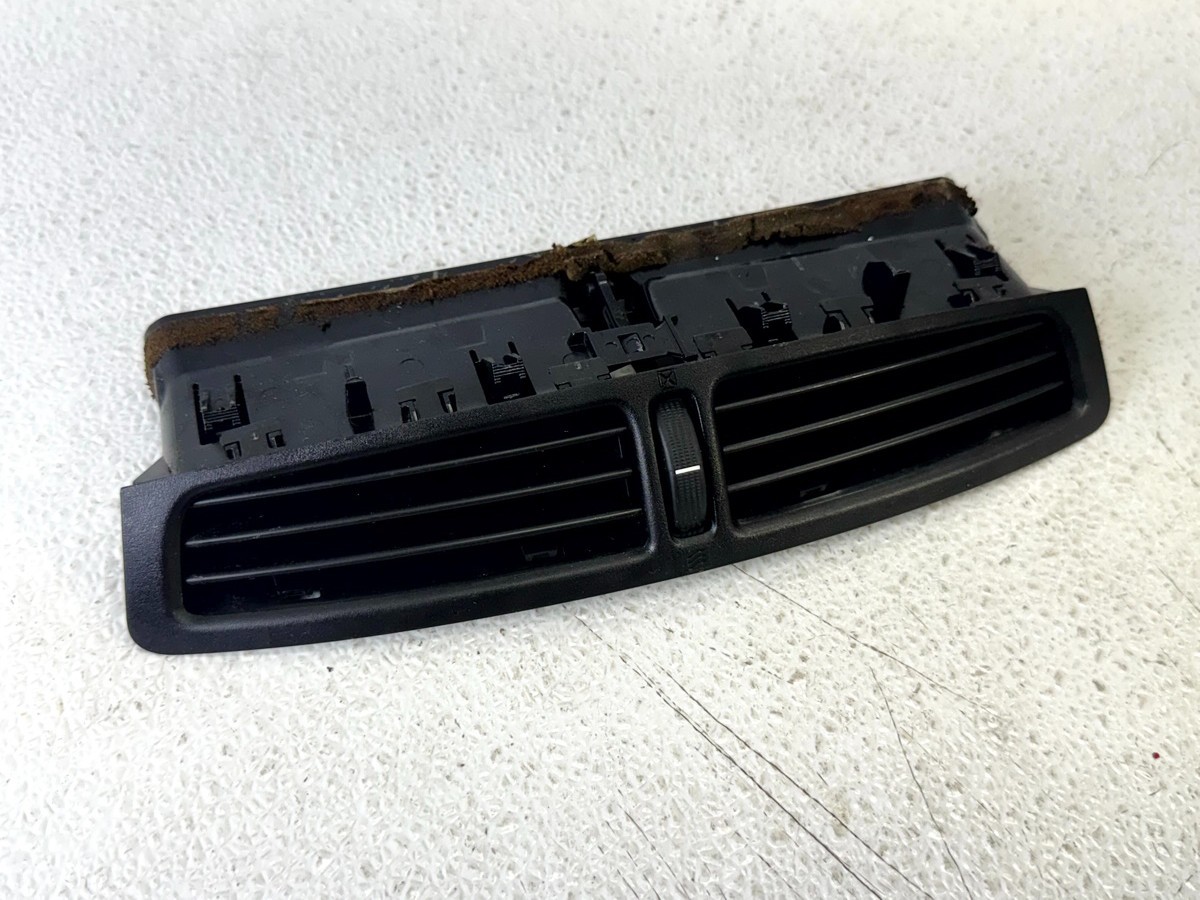 13-19 FORD ESCAPE DASH CENTER AIR VENT A / C GRILLE TRIM COVER PANEL