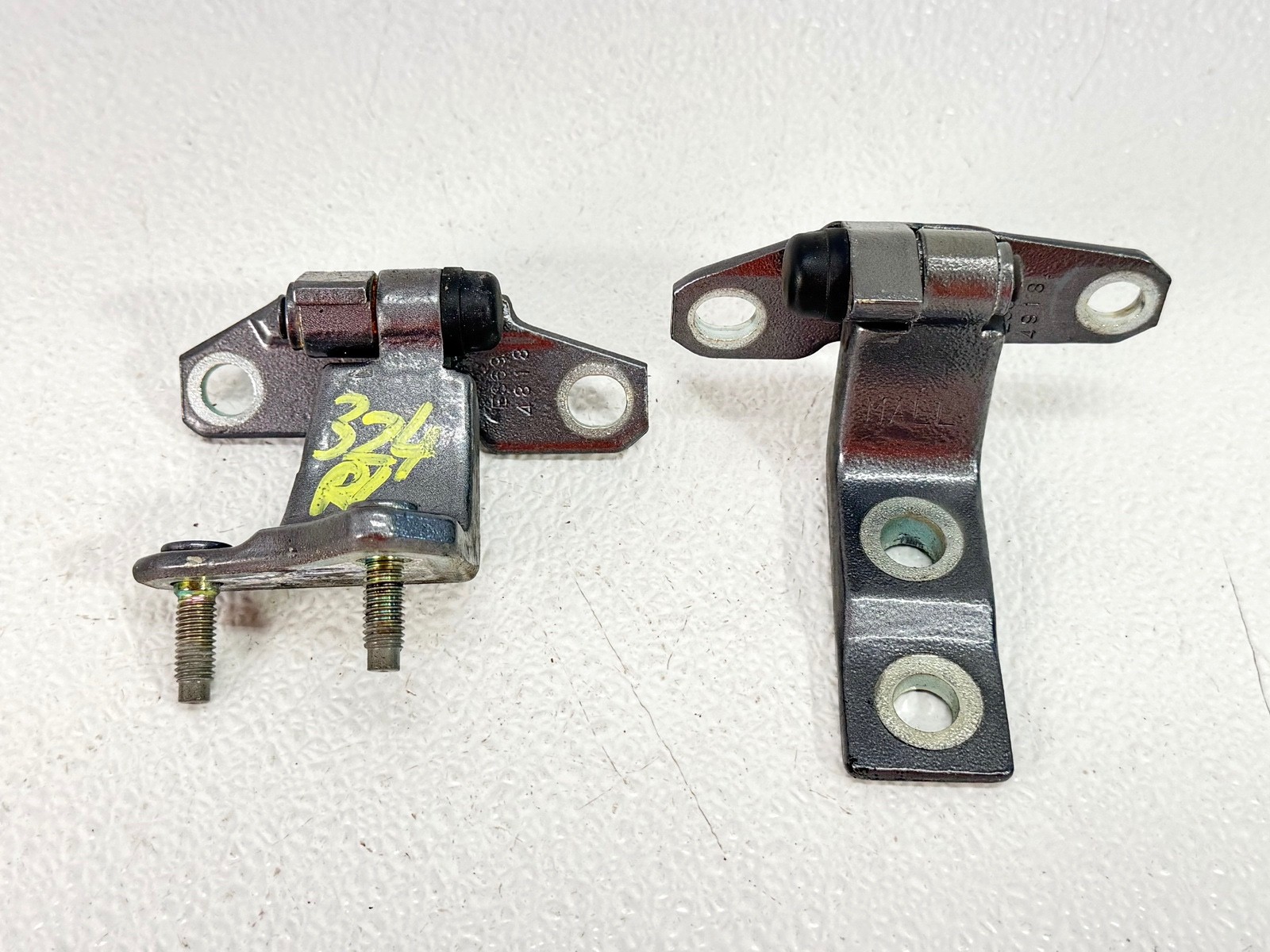 14-23 INFINITI Q50 REAR LEFT DRIVER LH SIDE DOOR UPPER & LOWER HINGE SET