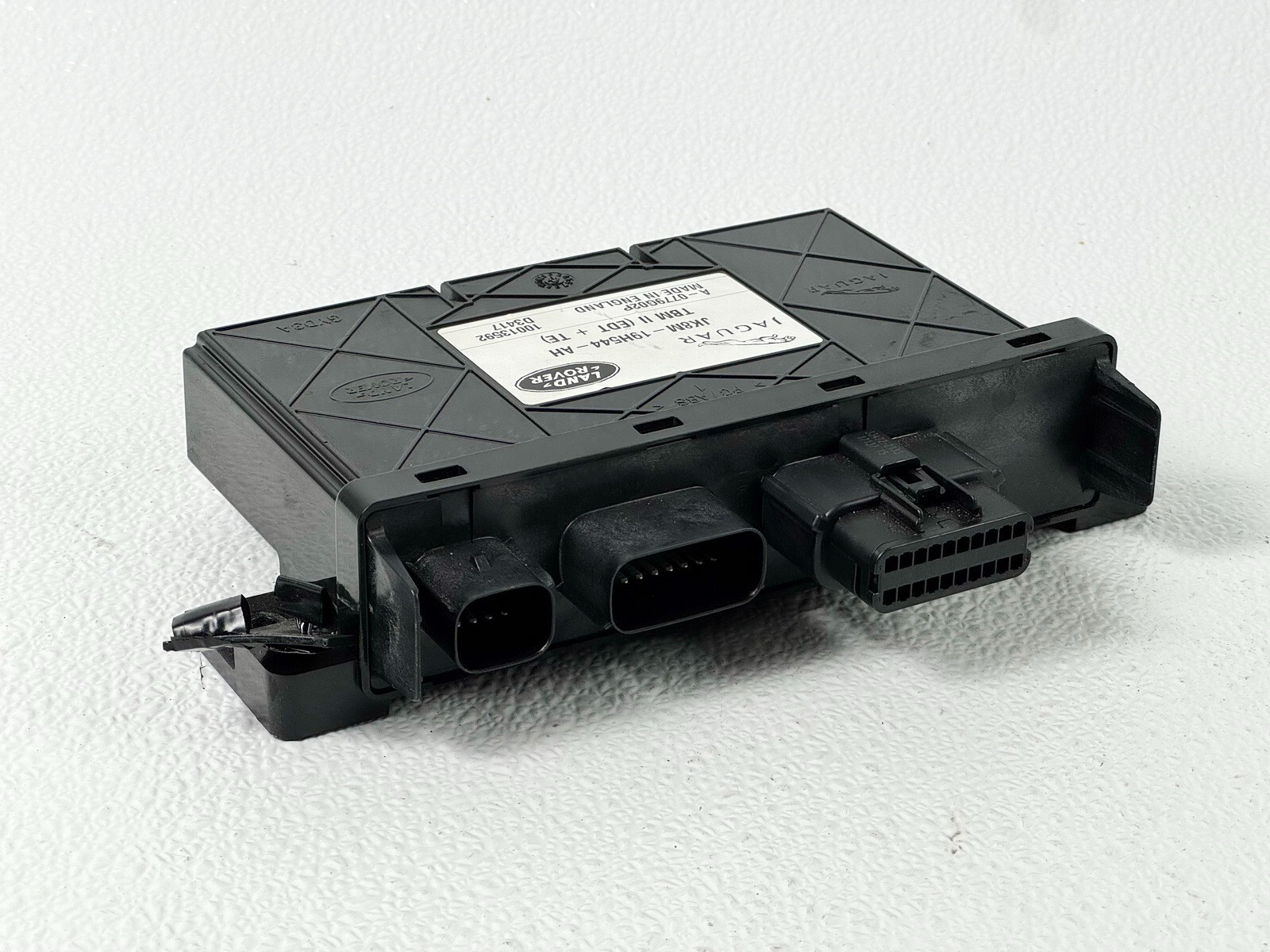 17-20 JAGUAR F-PACE TOWING TOW BAR COMPUTER CONTROL MODULE UNIT