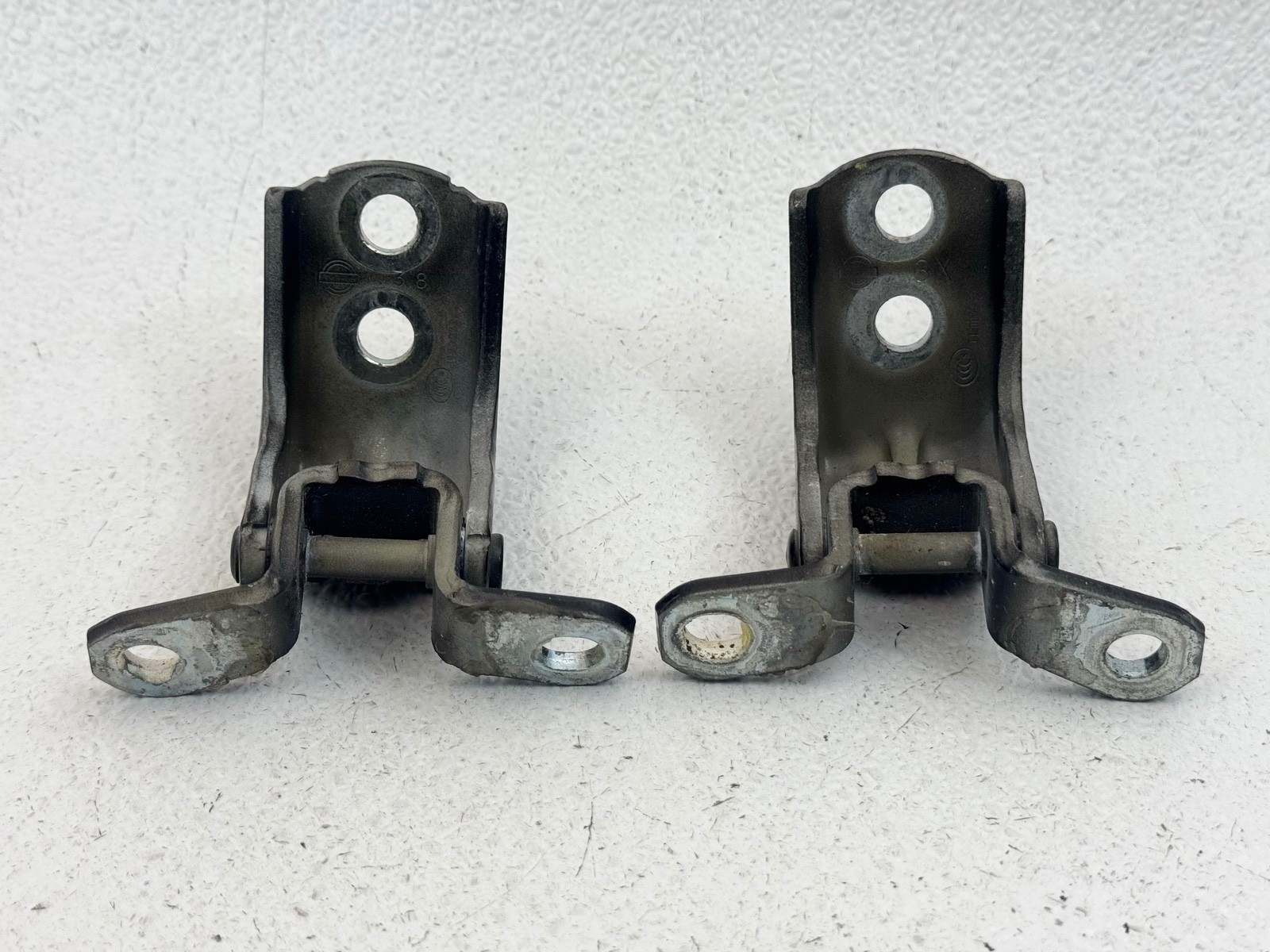 13-20 INFINITI JX35 QX60 FRONT RIGHT PASSENGER SIDE DOOR HINGE UPPER & LOWER