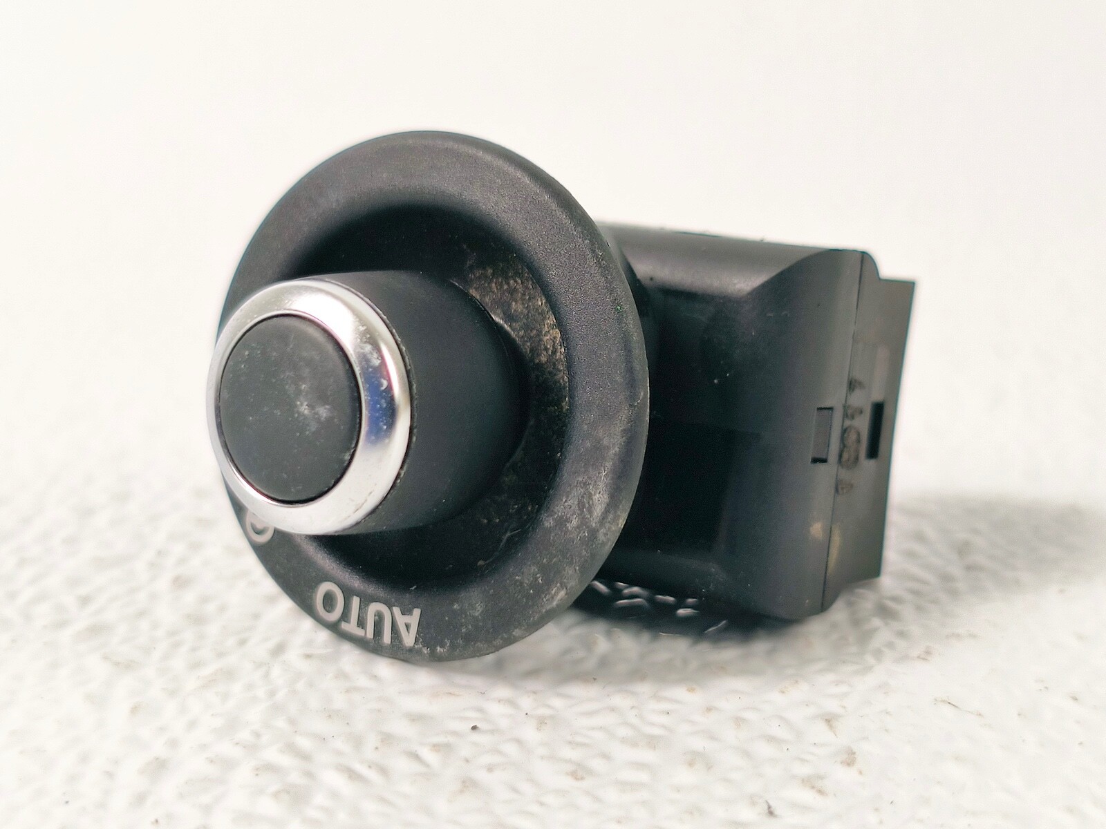 17-19 JAGUAR F-PACE DASH STEERING COLUMN TILT ADJUST CONTROL SWITCH BUTTON