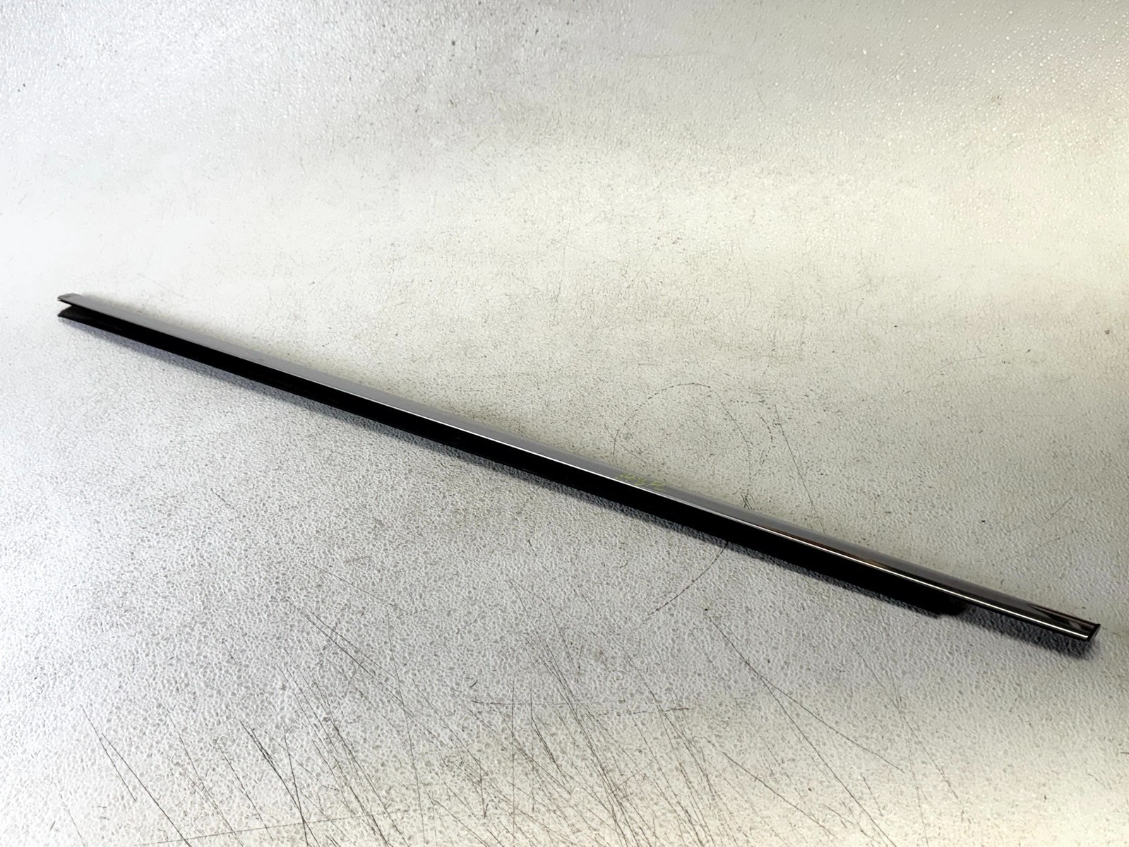 13-19 FORD ESCAPE FRONT LEFT LH DRIVER SIDE DOOR OUTER WEATHERSTRIP SEAL