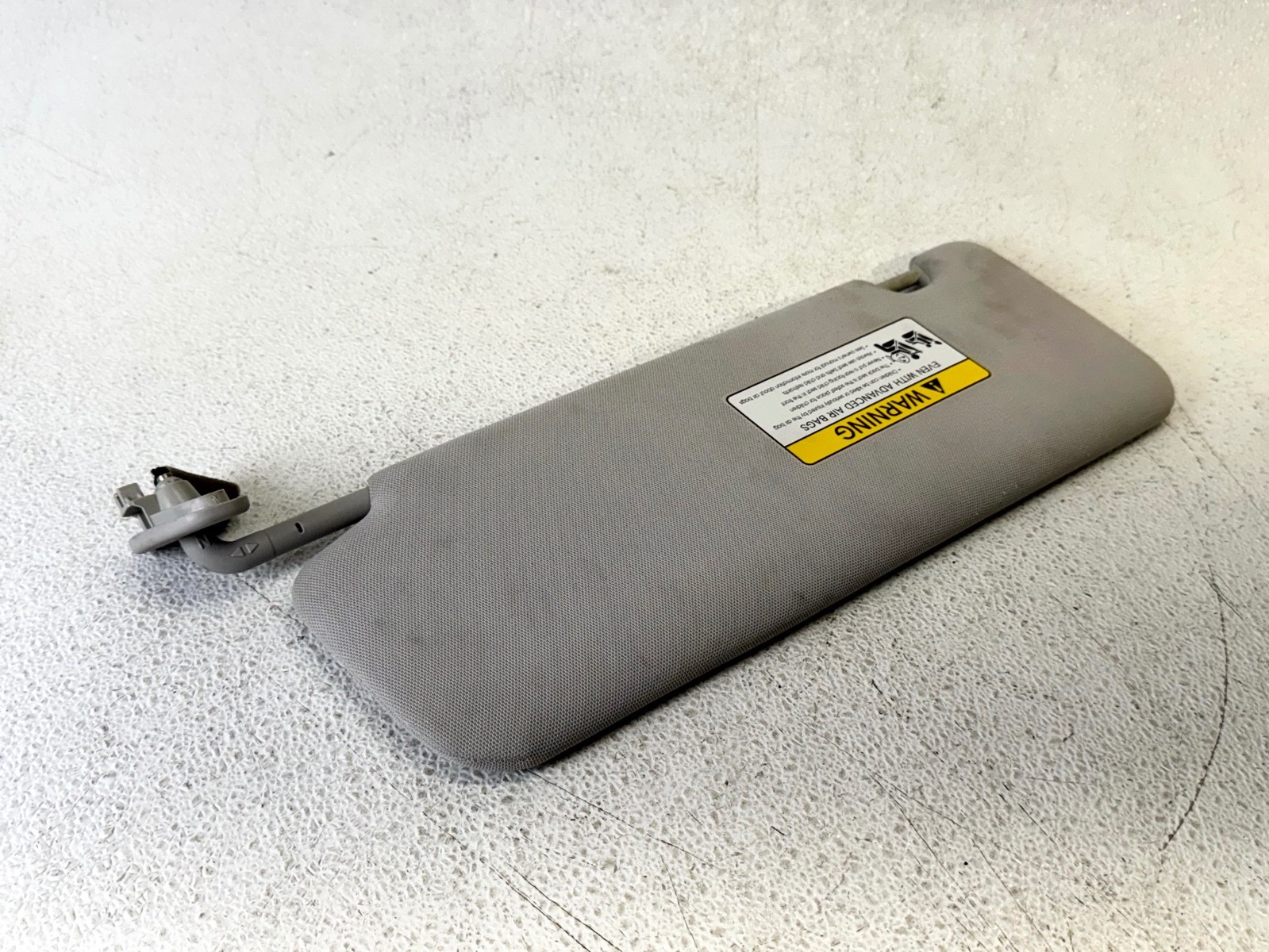 16-20 KIA SORENTO RIGHT PASSENGER SIDE SUN VISOR SUNVISOR SHADE TRIM COVER