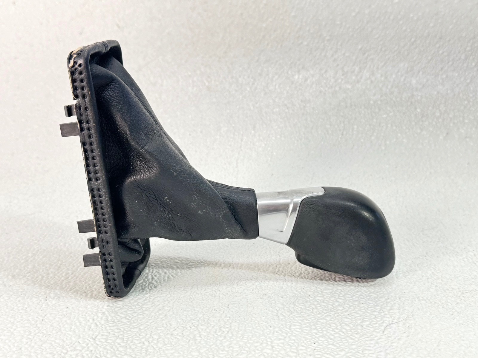 17-19 FORD ESCAPE AUTOMATIC TRANSMISSION GEAR SHIFTER LEVER SELECTOR