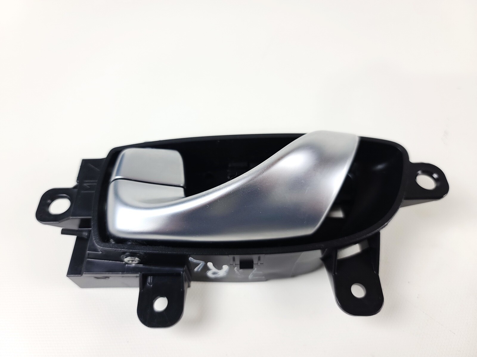 13-20 INFINITI JX35 QX60 FRONT LEFT DRIVER SIDE DOOR INSIDE INTERIOR HANDLE