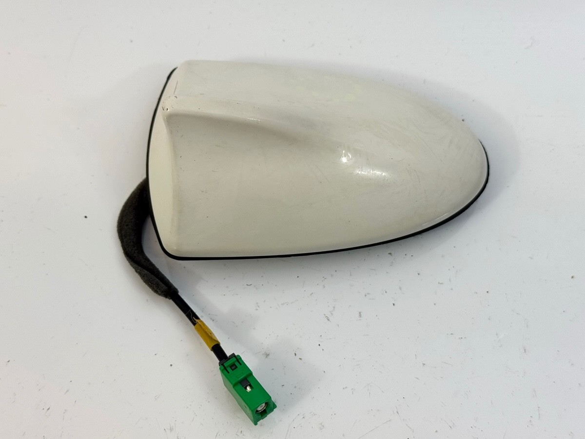 14-20 INFINITI Q50 TOP UPPER ROOF SHARK FINN ANTENNA CONTROL MODULE