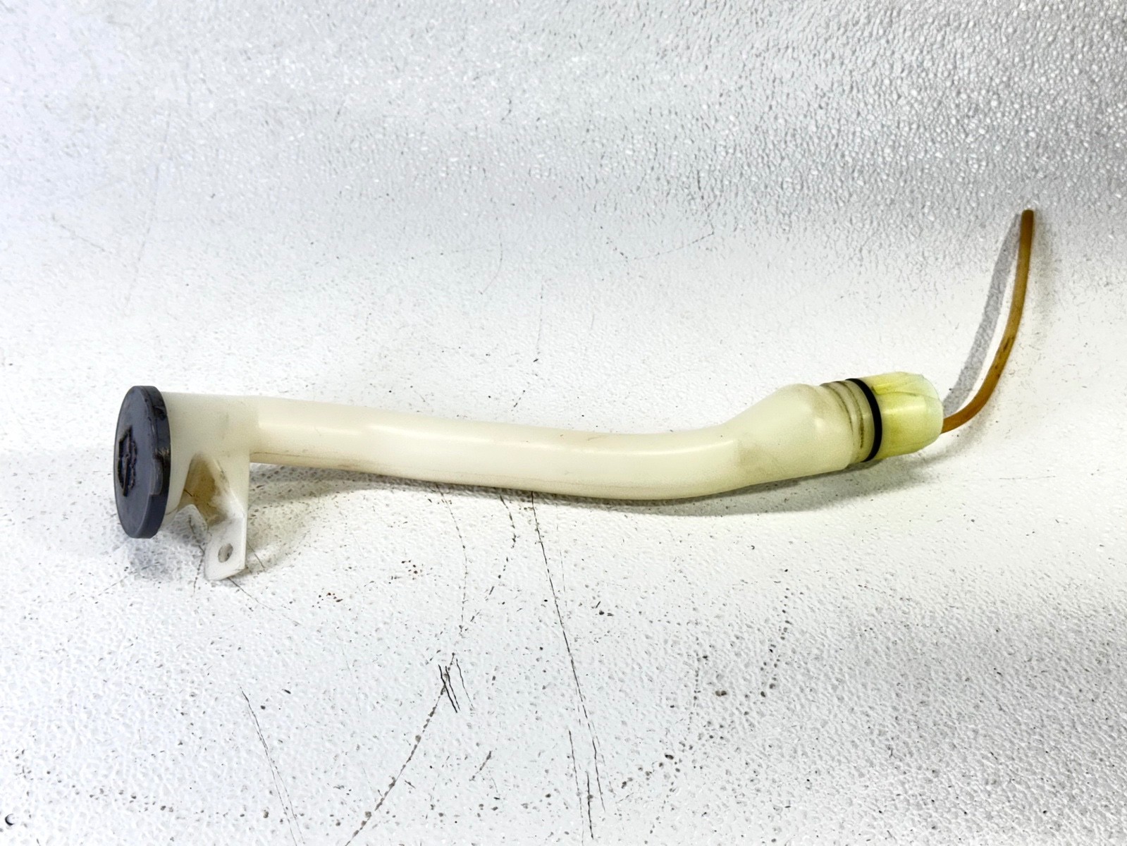 14-23 INFINITI Q50 Q60 WINDSHIELD WASHER FLUID RESERVOIR BOTTLE PIPE TUBE