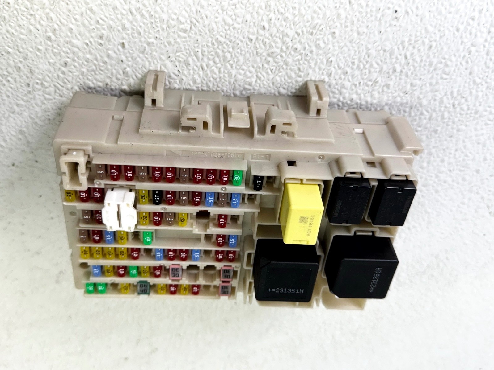 22-25 INFINITI QX60 DASHBOARD INSTRUMENT PANEL FUSE RELAY JUNCTION BOX
