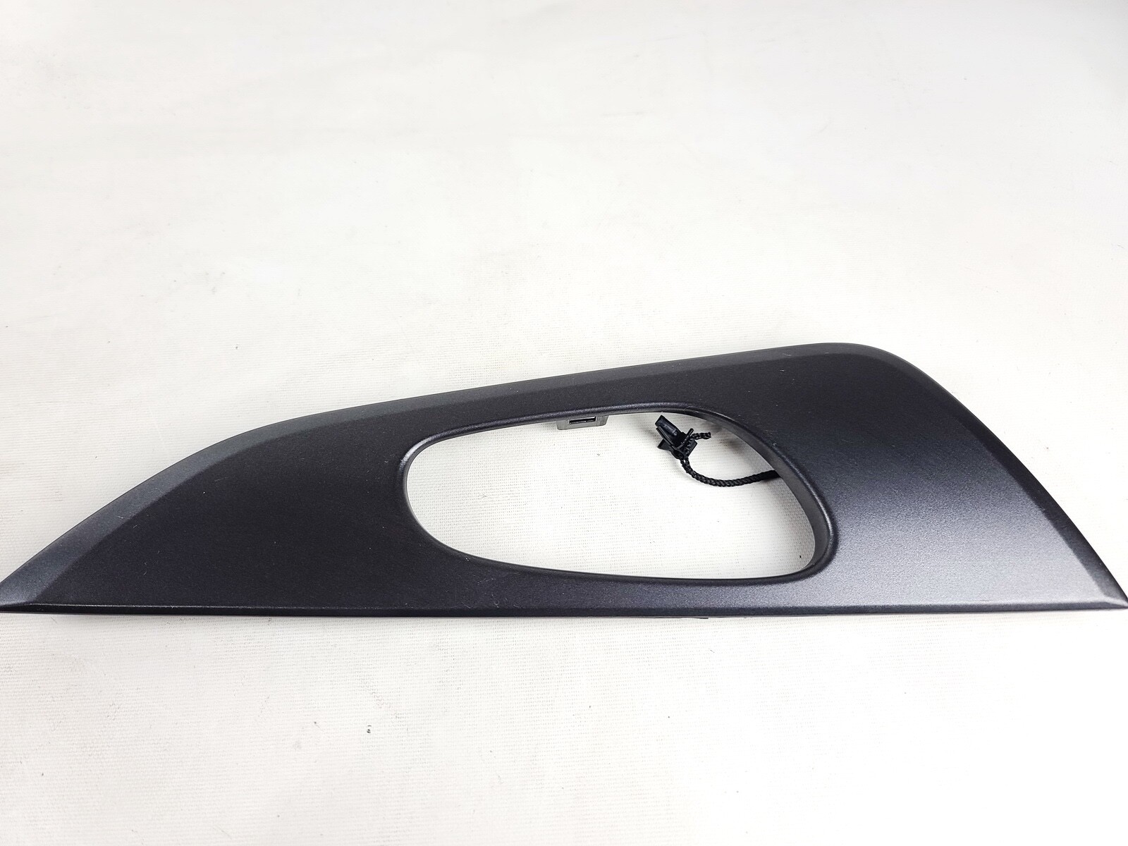 14-20 NISSAN ROGUE REAR RIGHT RH PASSENGER SIDE INTERIOR DOOR HANDLE BEZEL