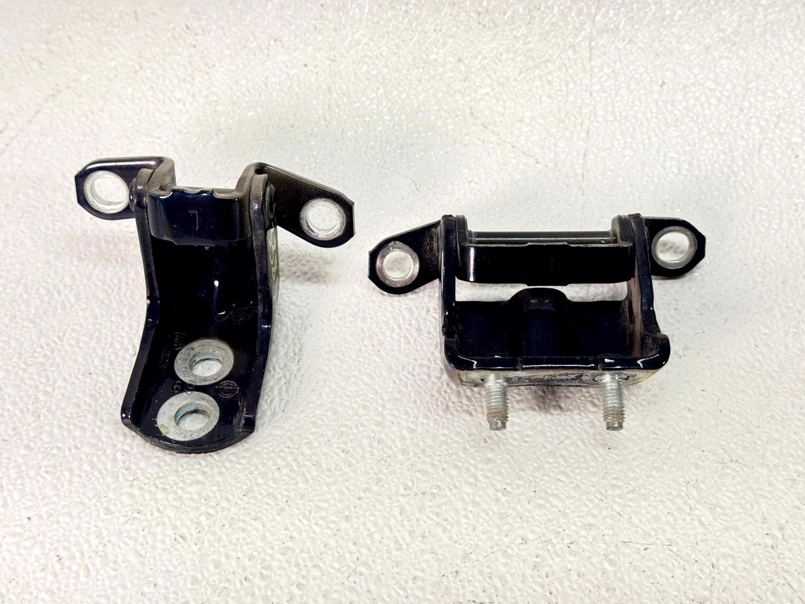 13-20 INFINITI QX60 JX35 REAR LEFT LH SIDE DOOR UPPER & LOWER HINGE SET