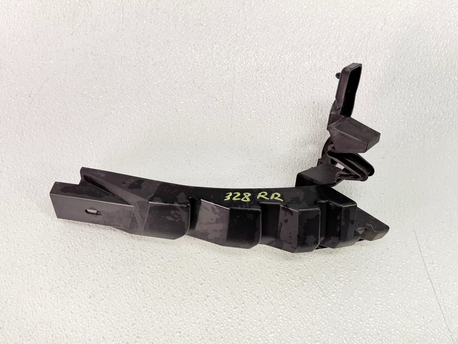 17-20 JAGUAR F-PACE REAR RIGHT RH PASS SIDE BUMPER SUPPORT MOUNT BRACKET