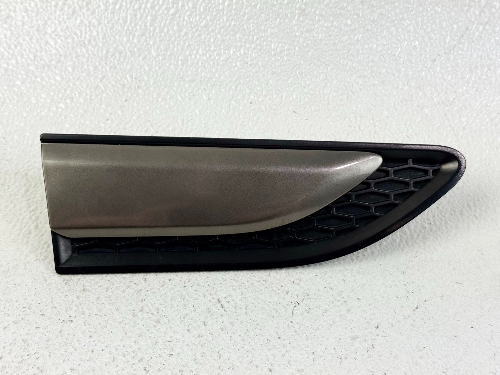 15-23 LAND ROVER DISCOVERY SPORT FRONT RIGHT RH SIDE FENDER TRIM COVER