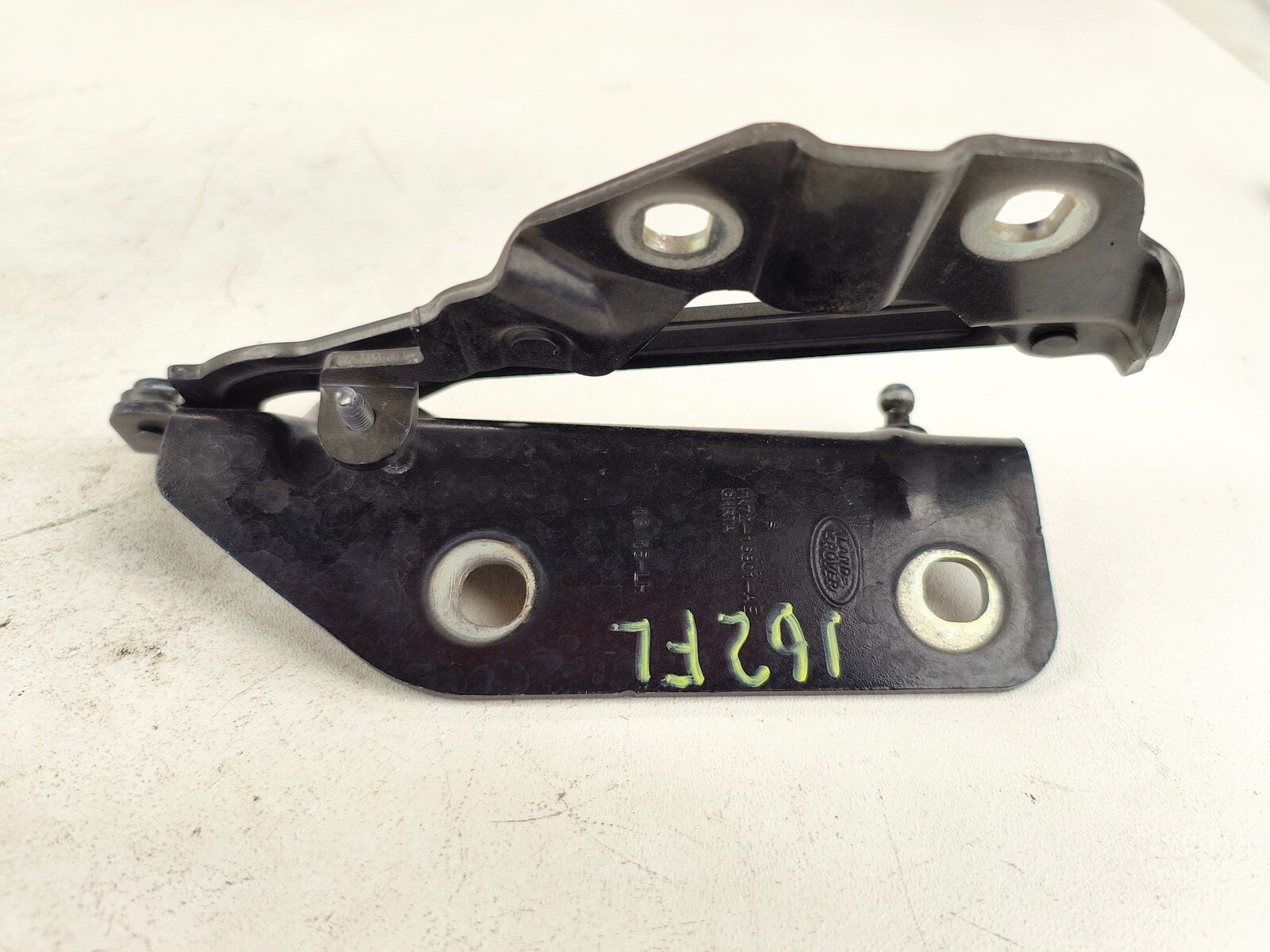 15-19 LAND ROVER DISCOVERY SPORT FRONT LEFT DRIVER SIDE HOOD SUPPORT HINGE