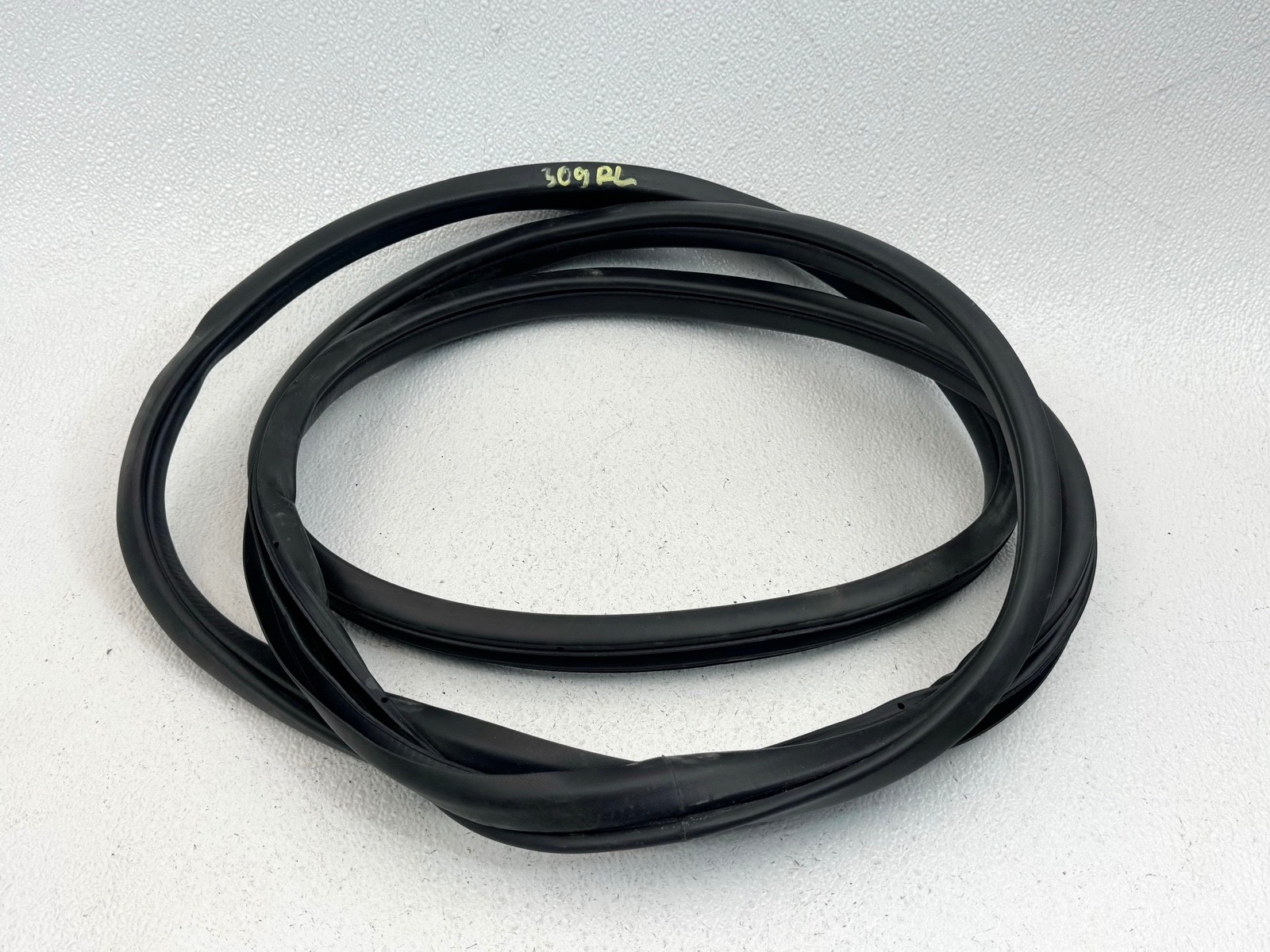 16-23 MAZDA CX-9 CX9 REAR LEFT DRIVER SIDE DOOR BODY WEATHERSTRIP SEAL